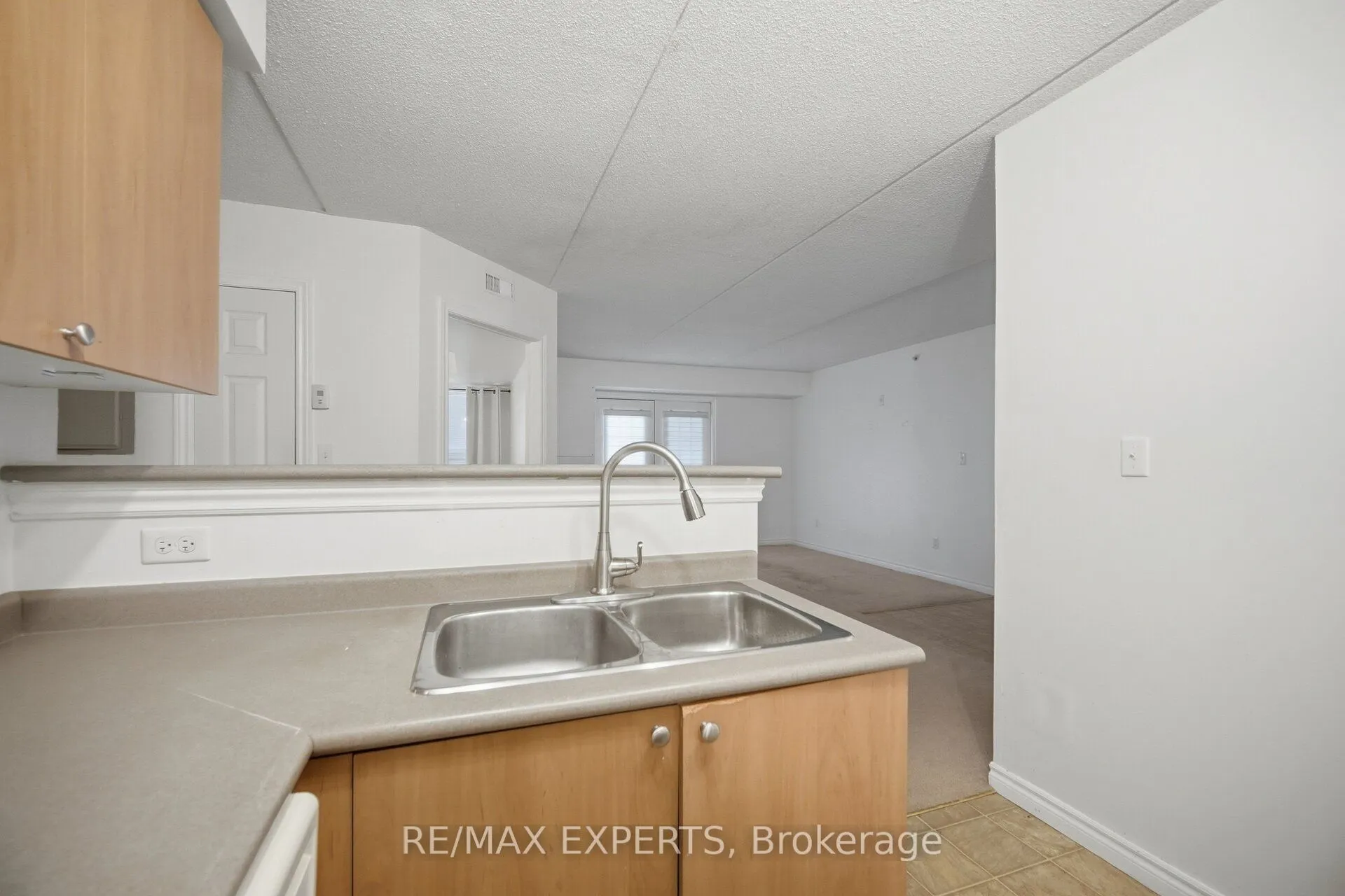 1491 Maple Avenue #206