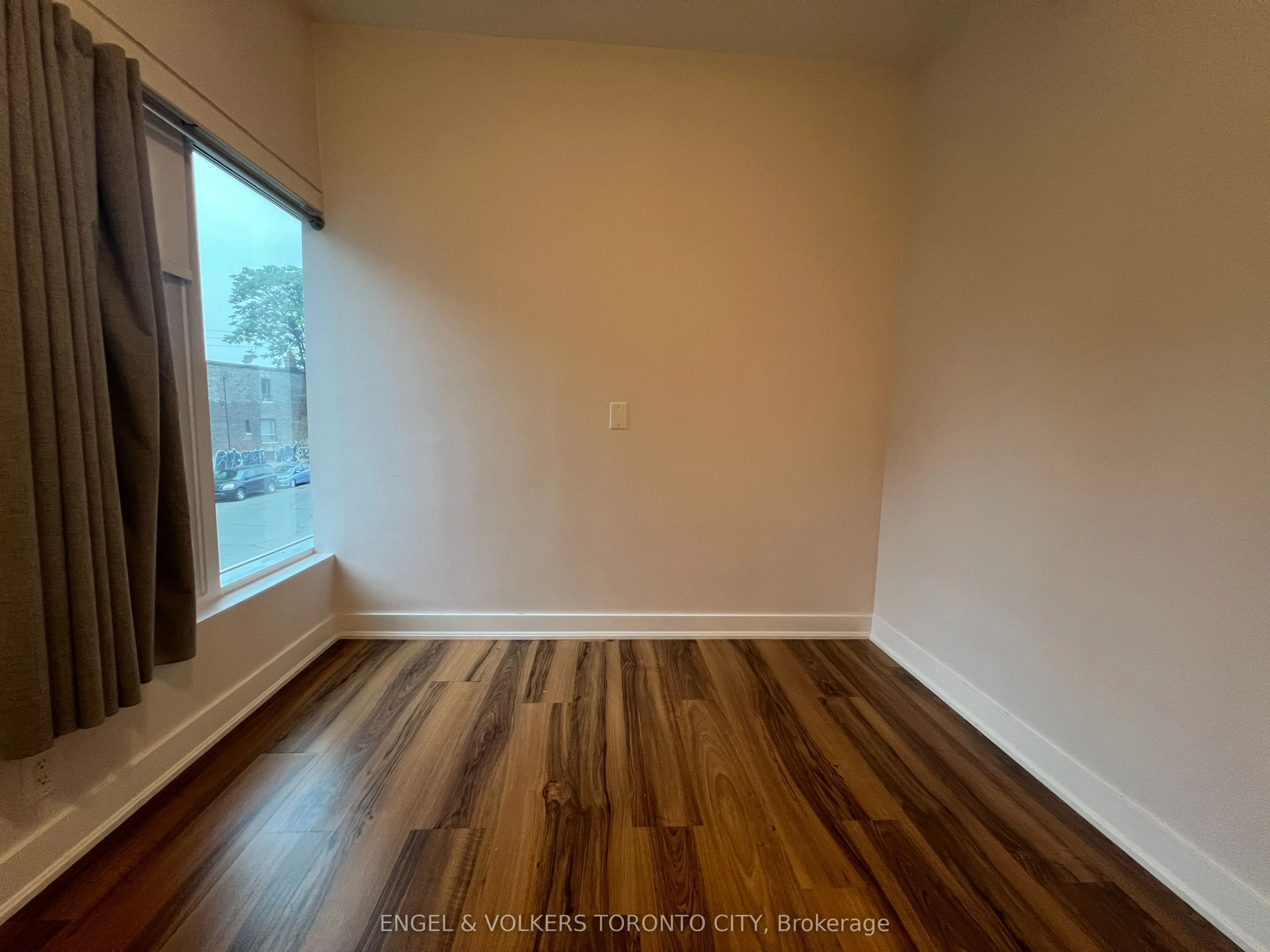 25 Ritchie Avenue #202