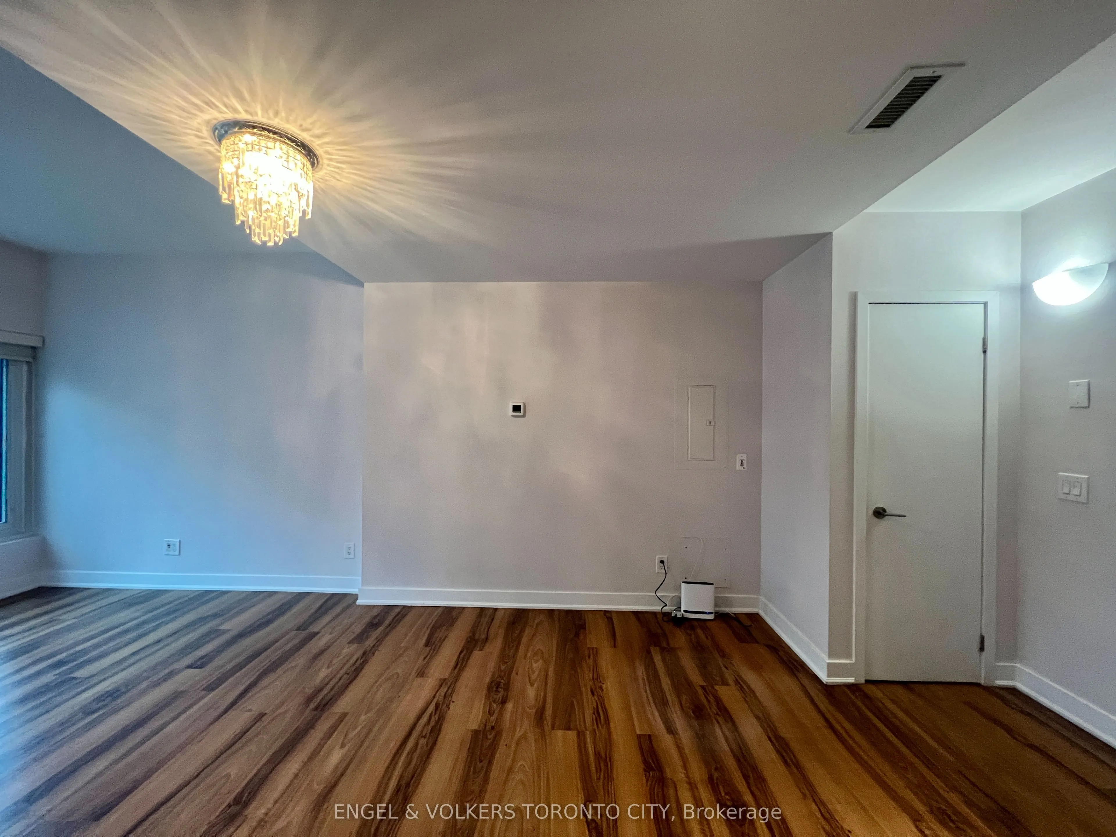25 Ritchie Avenue #202
