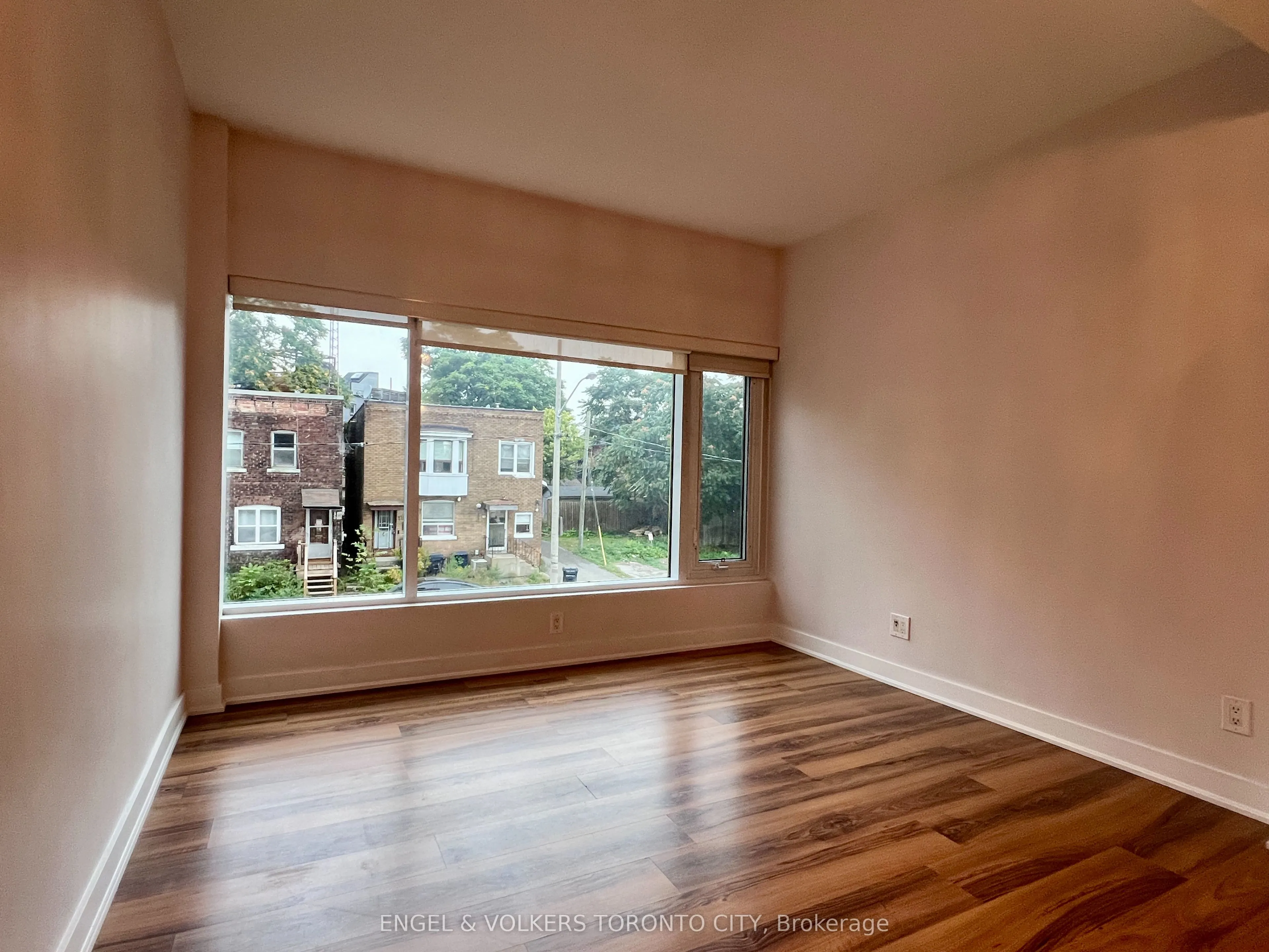 25 Ritchie Avenue #202
