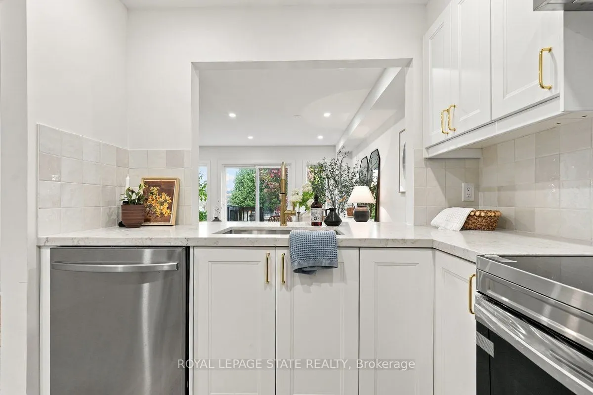 44 Viewcrest Circle