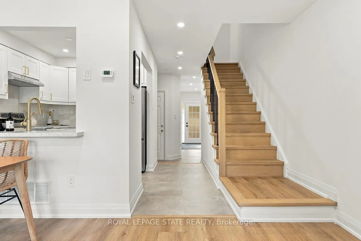 44 Viewcrest Circle