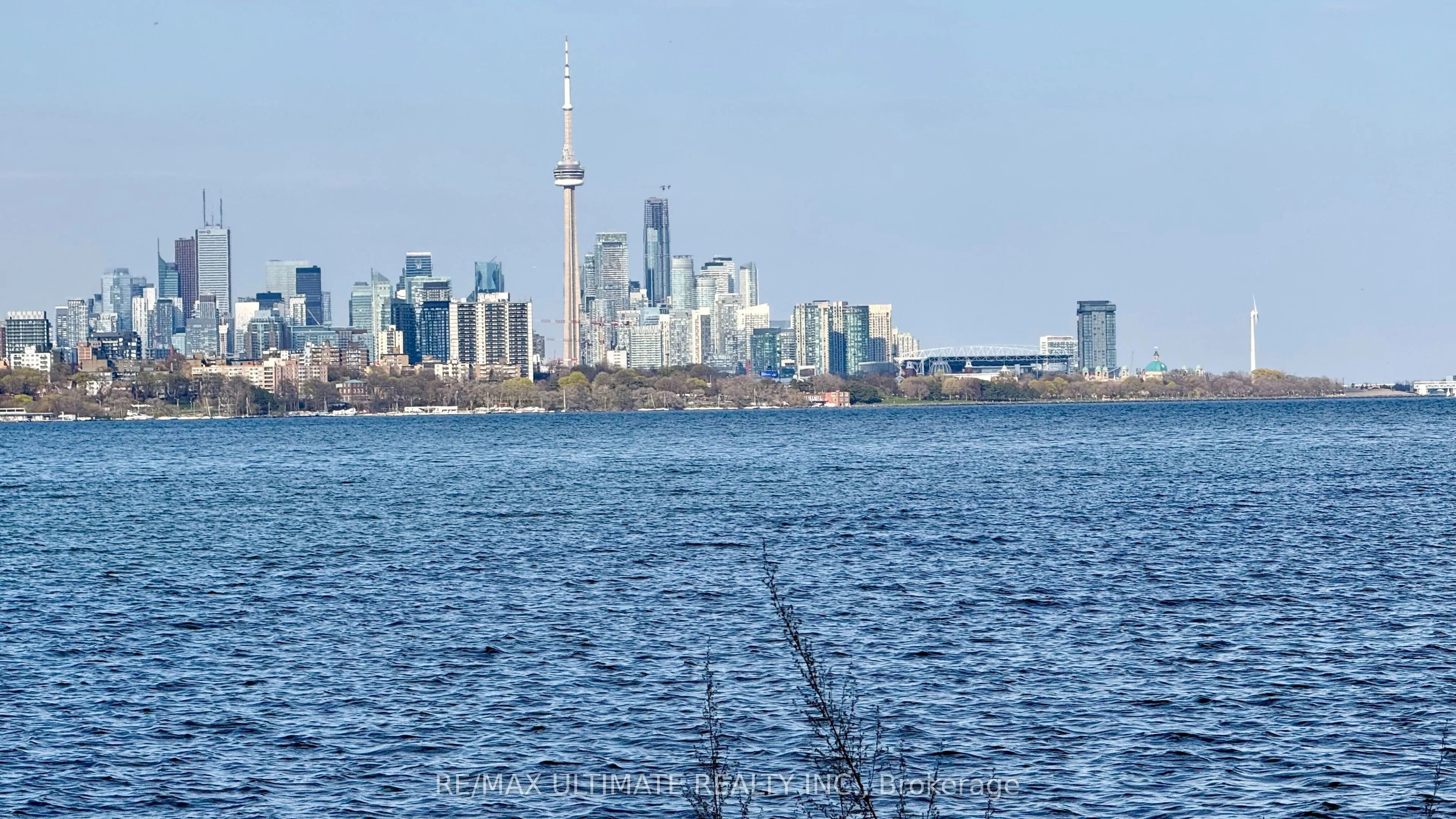 33 Shore Breeze Drive #3901
