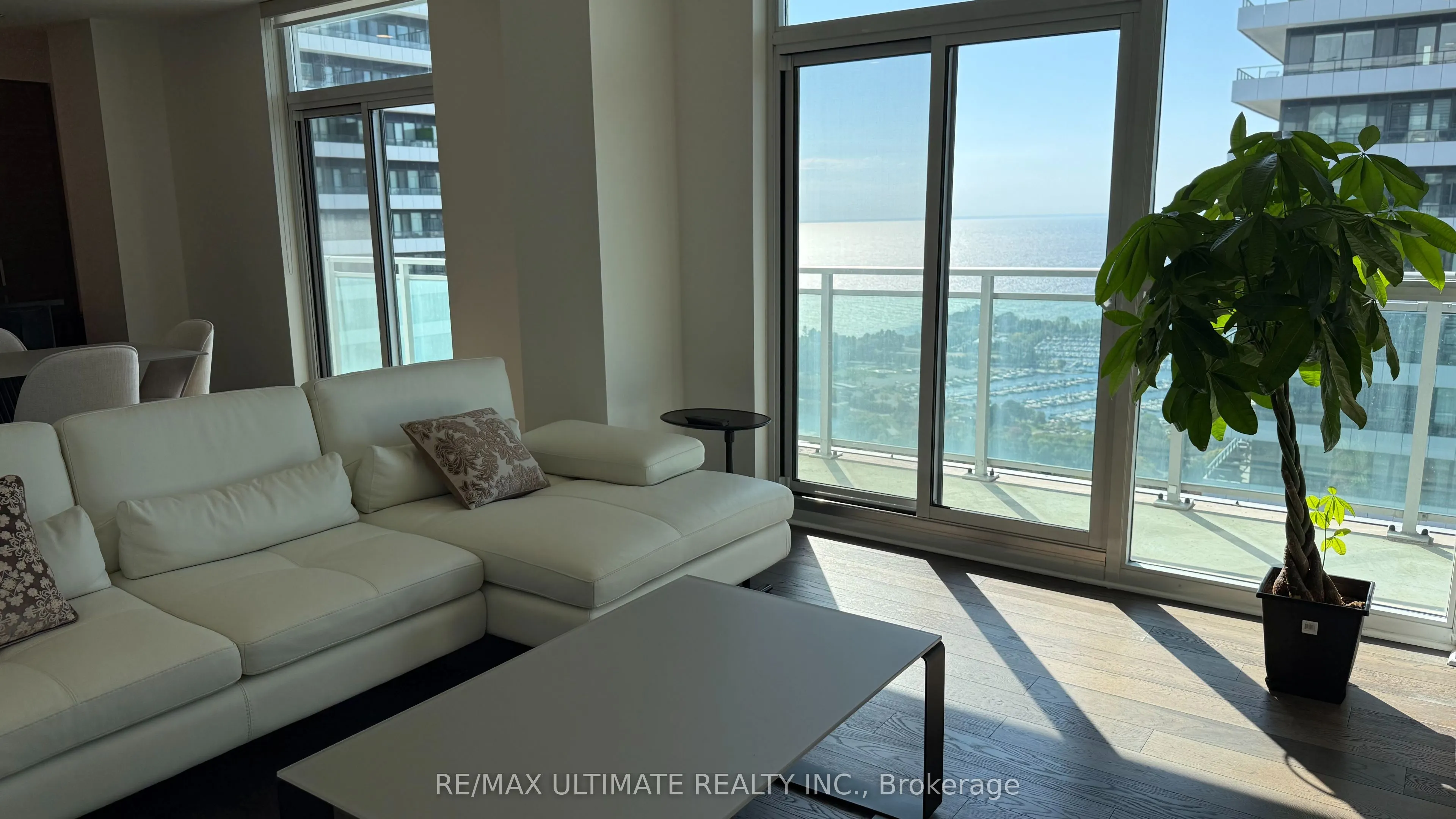 33 Shore Breeze Drive #3901