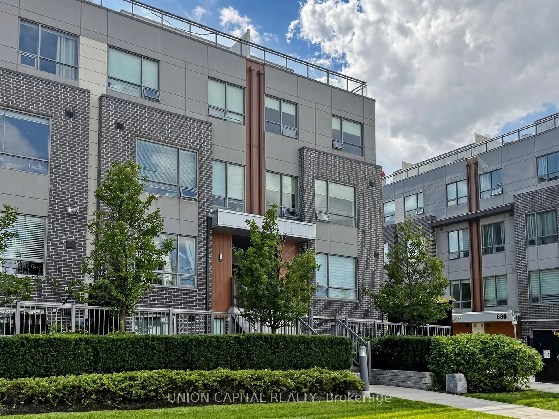 1238 Cawthra Road #4