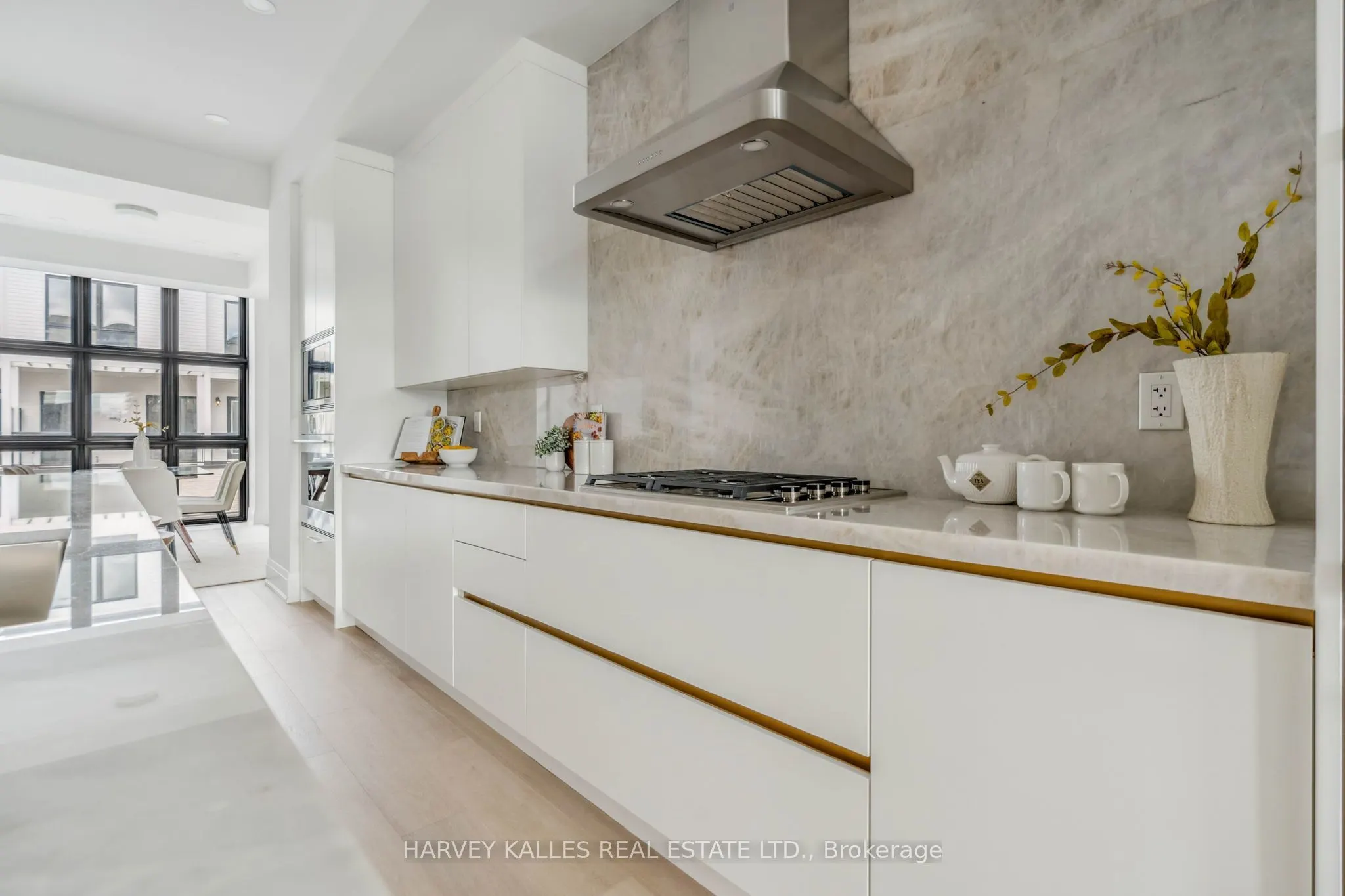 138 East Street #3