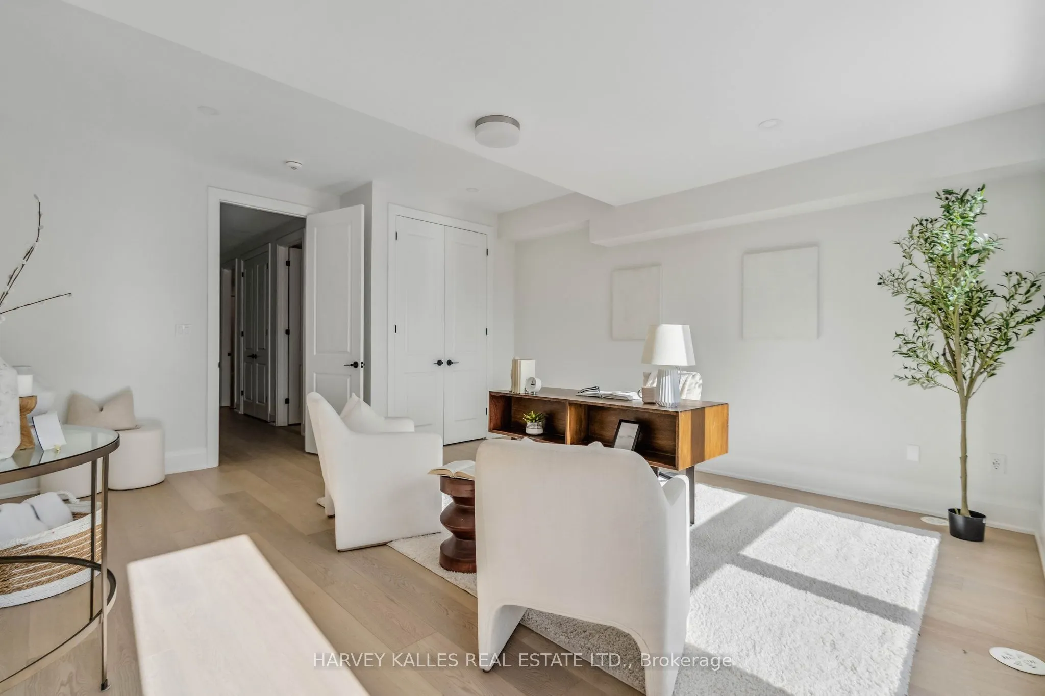 138 East Street #3