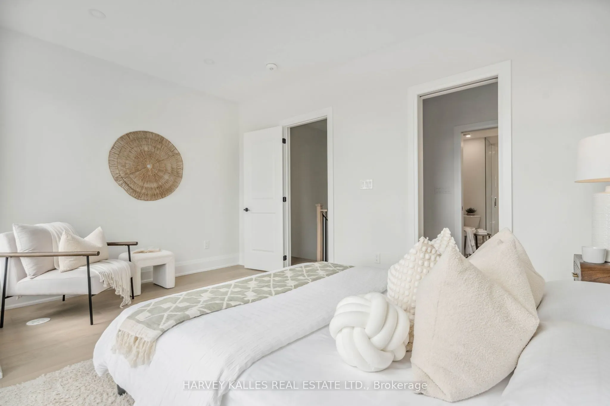 138 East Street #3