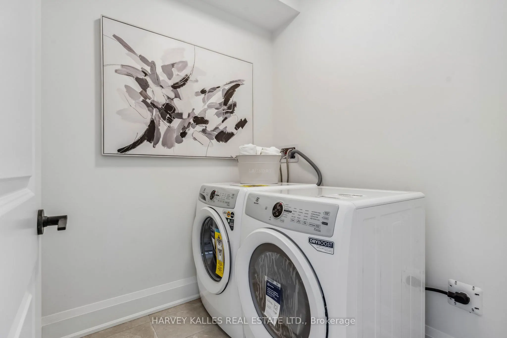 138 East Street #3