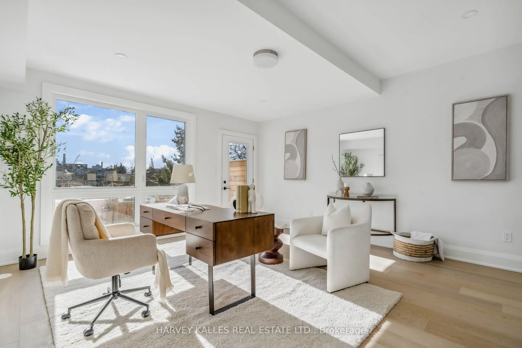 138 East Street #3
