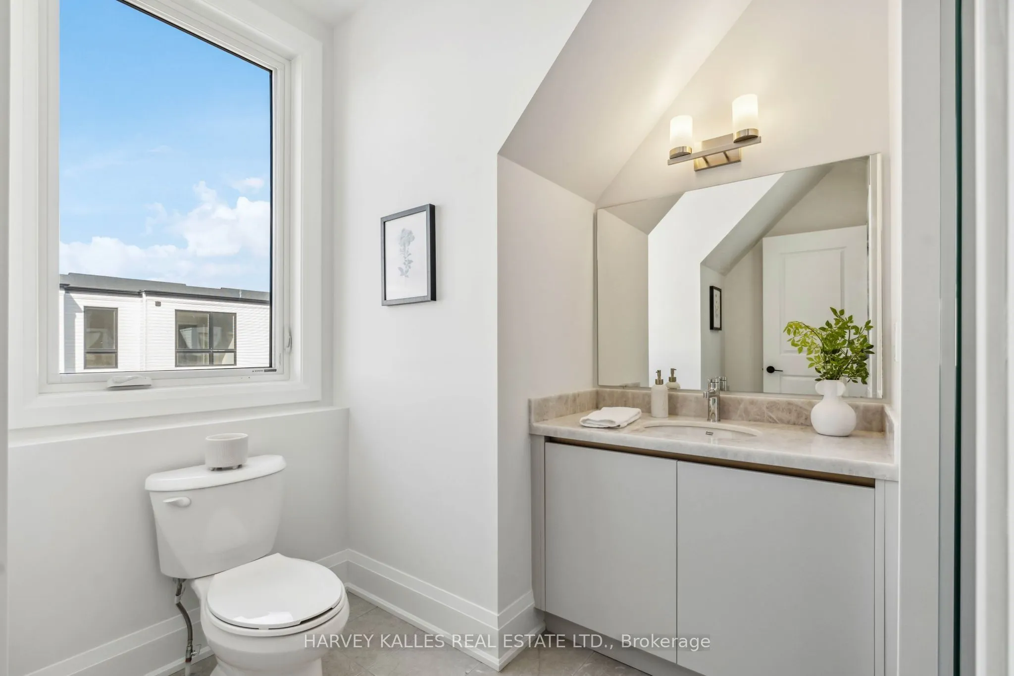 138 East Street #3