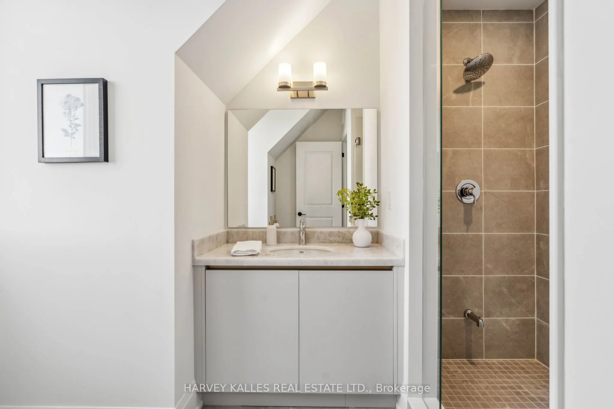 138 East Street #3
