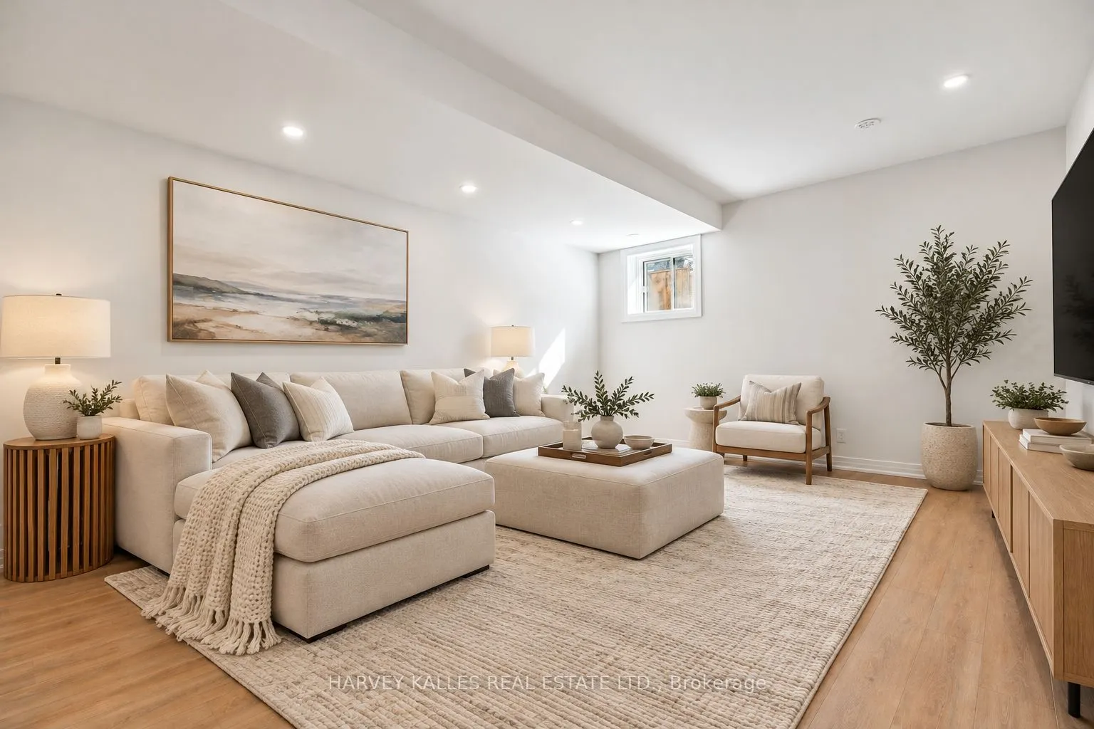 138 East Street #3