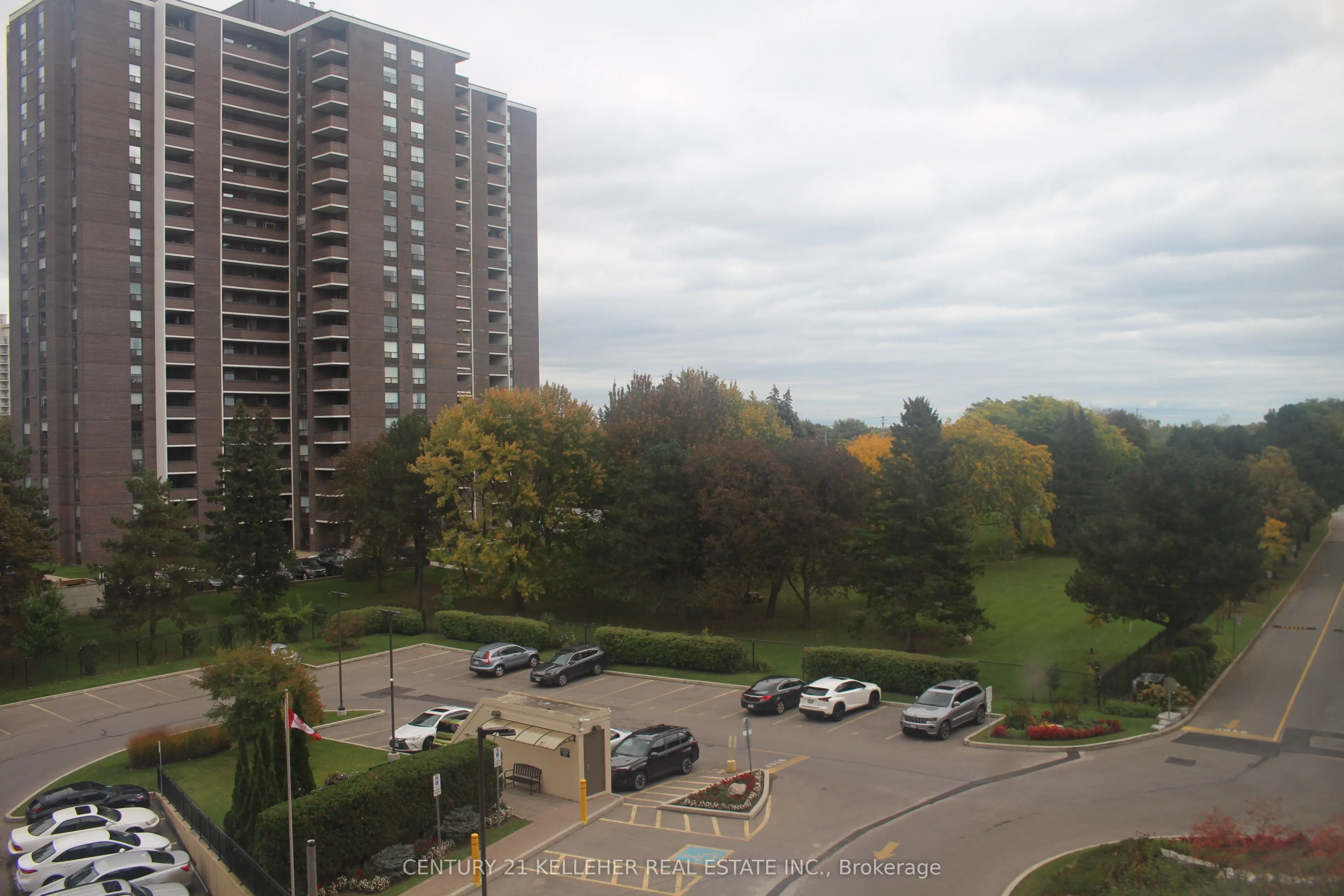 1485 Lakeshore Rd. E #518