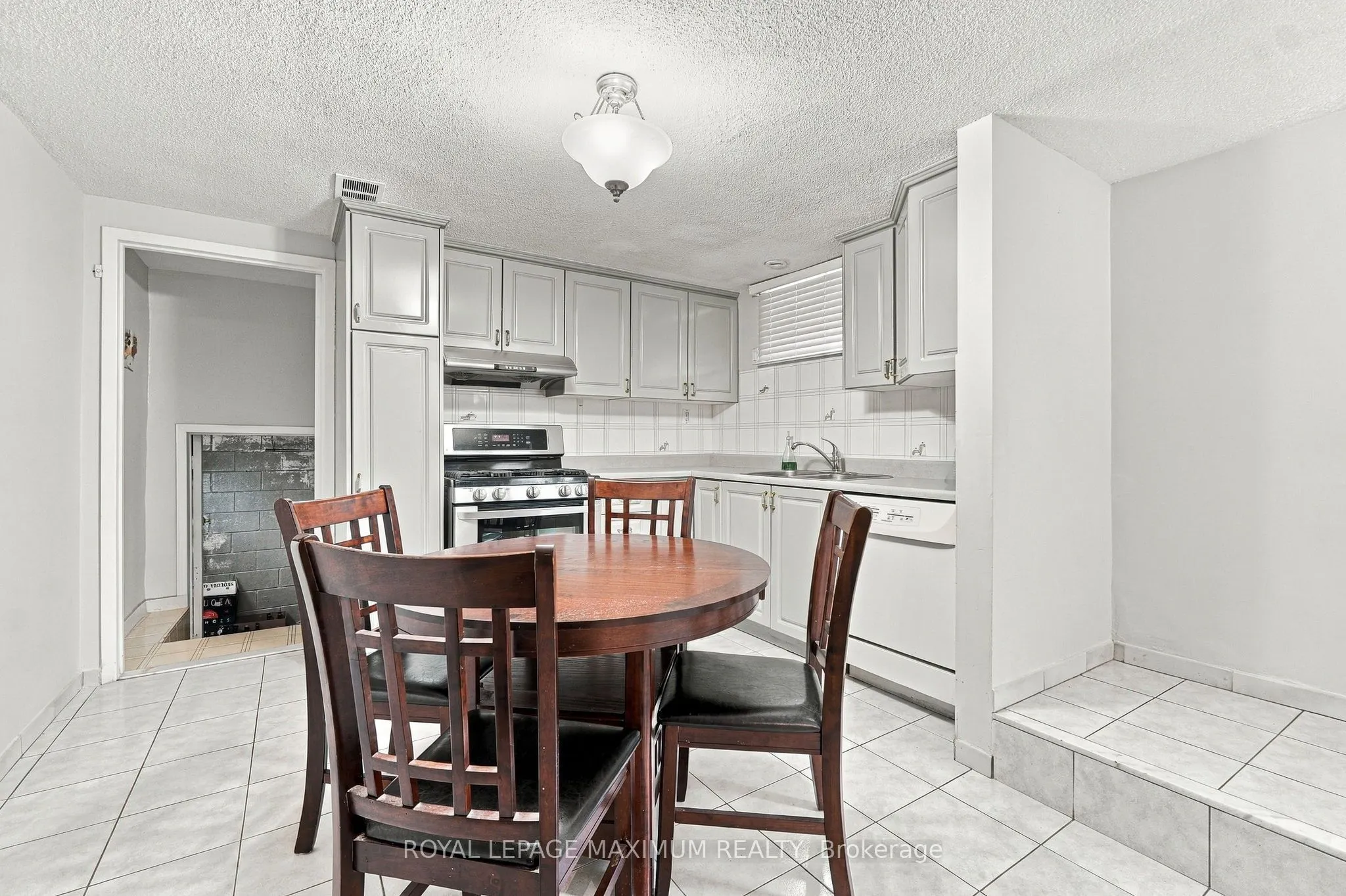 66 Spenvalley Drive