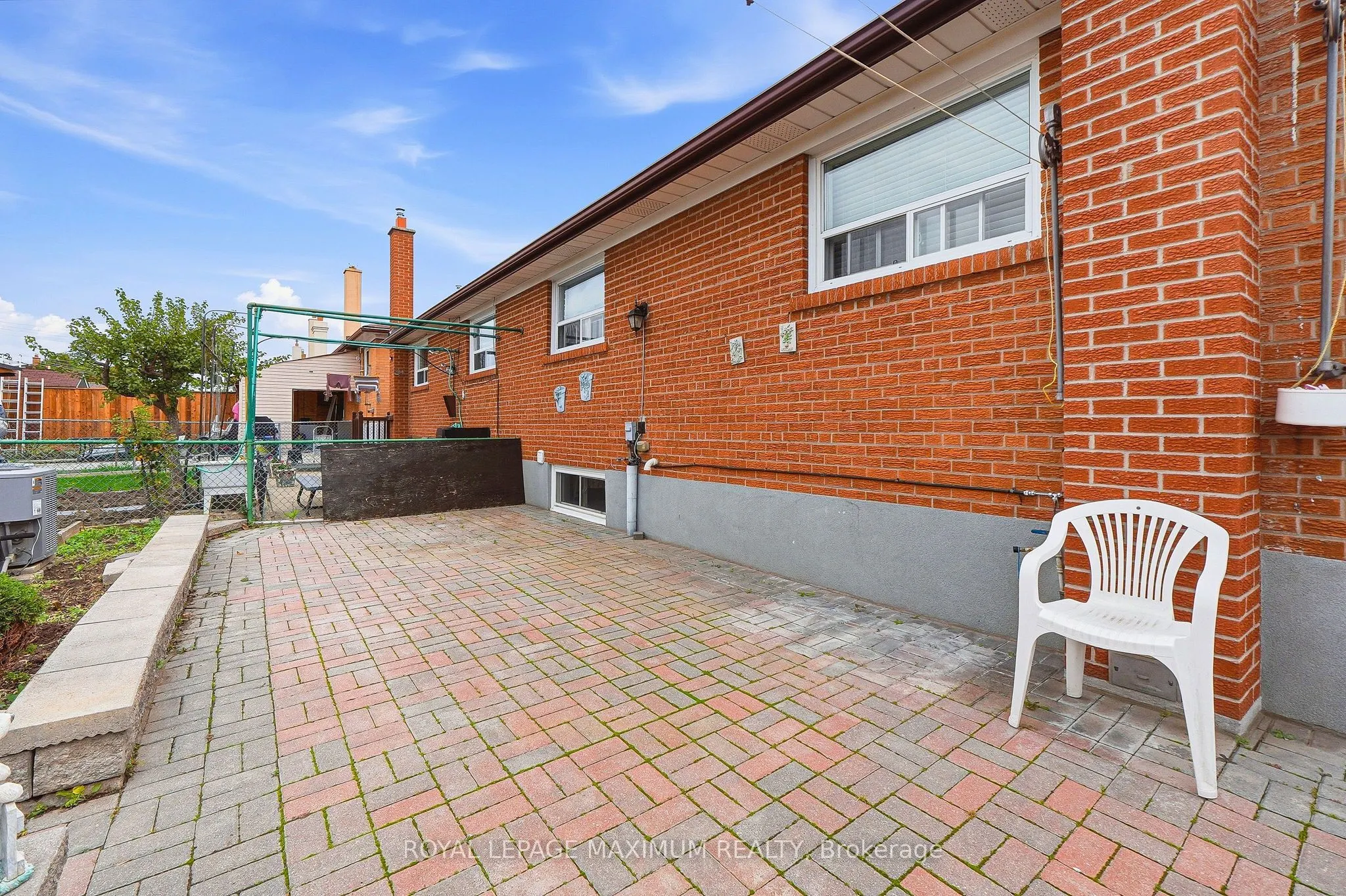 66 Spenvalley Drive