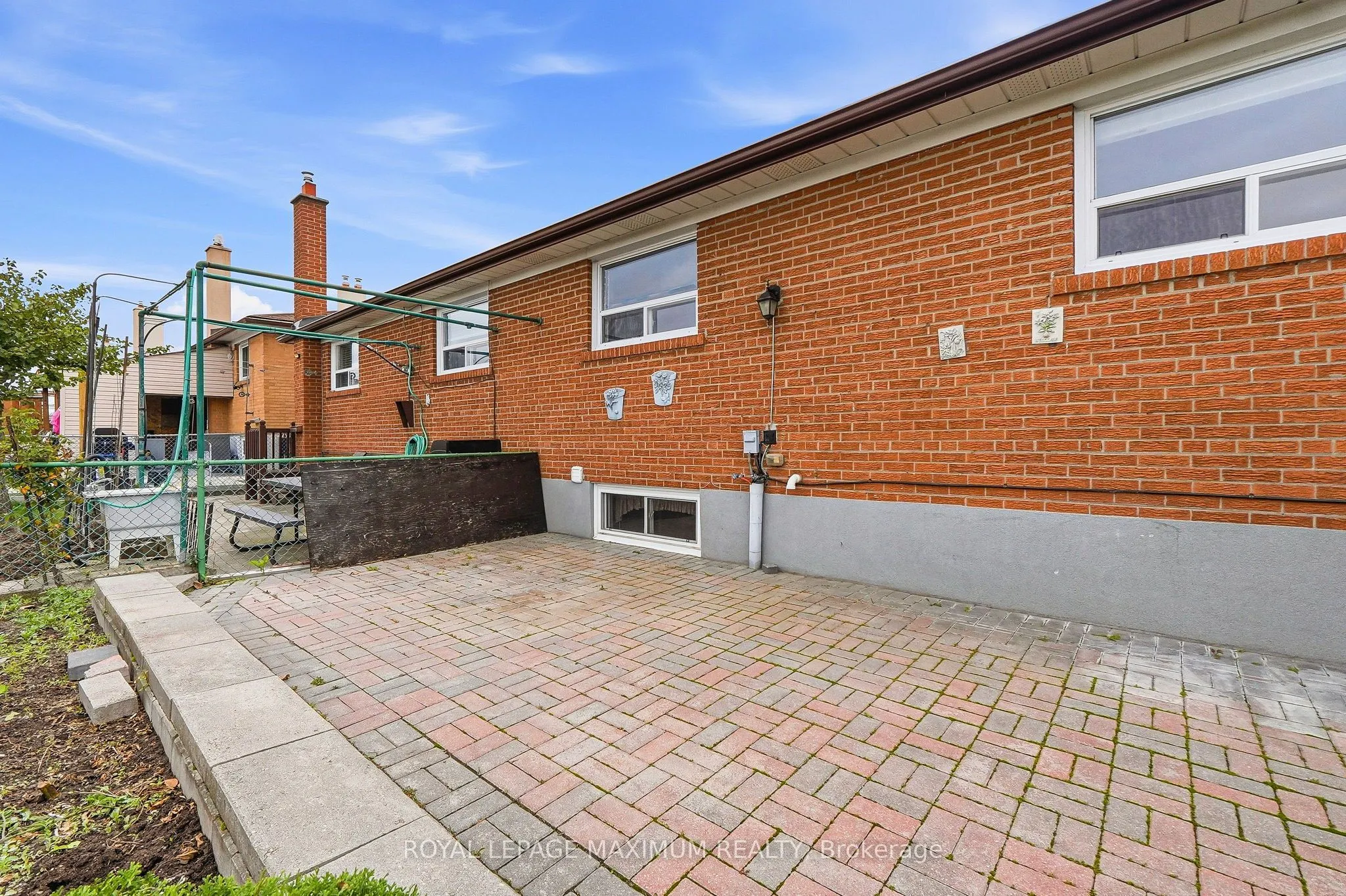 66 Spenvalley Drive
