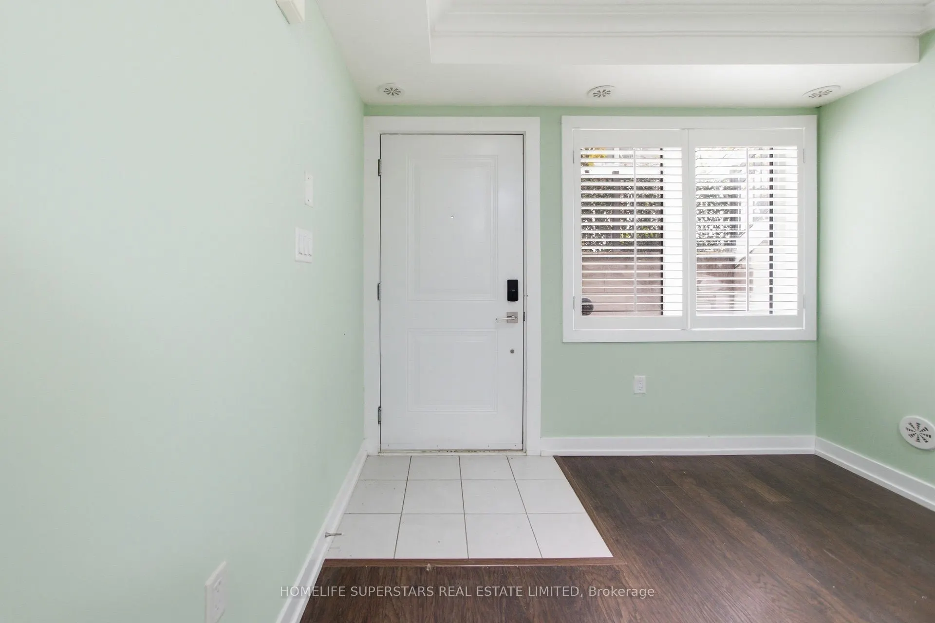 8 Drummond Street #413