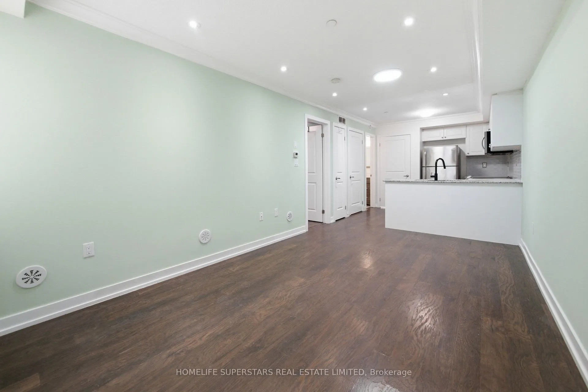 8 Drummond Street #413