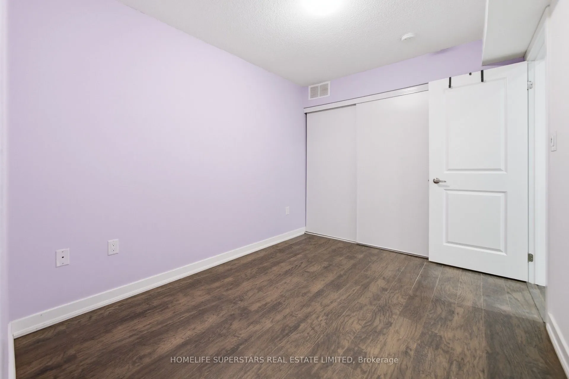 8 Drummond Street #413