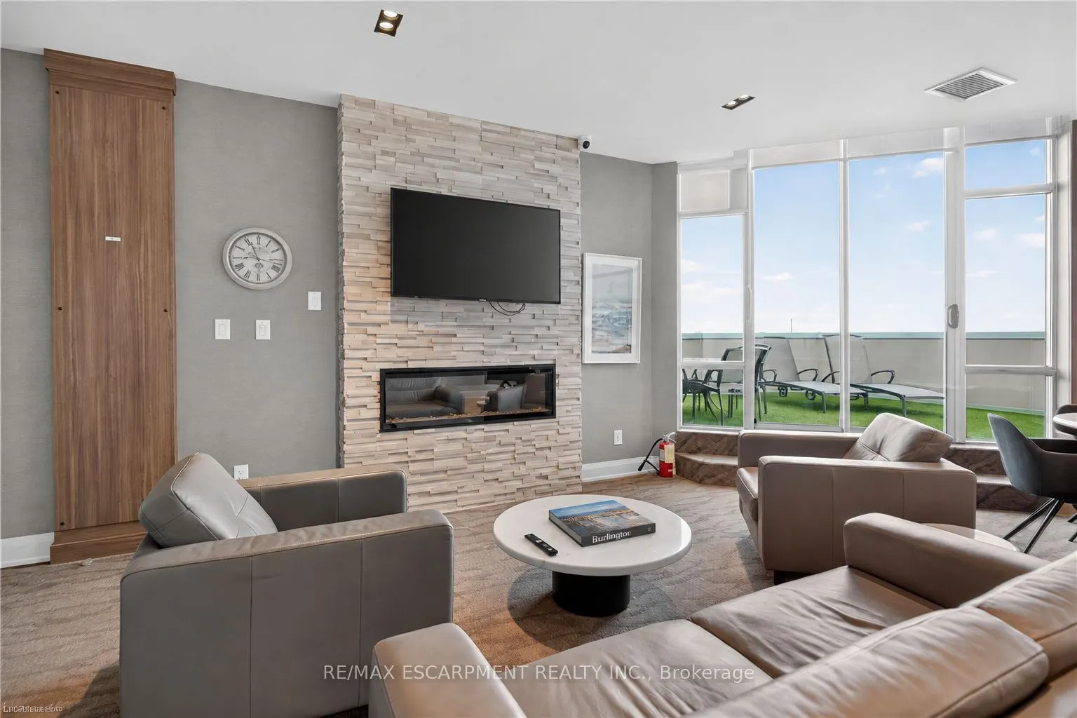 1276 Maple Crossing Boulevard #503