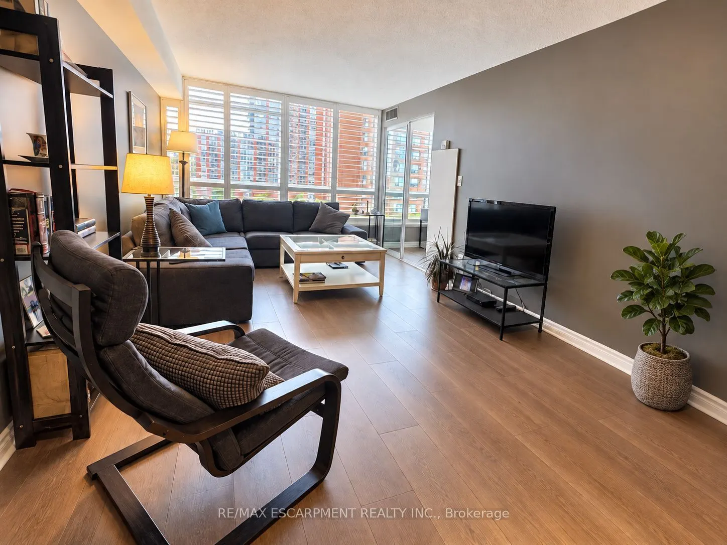 1276 Maple Crossing Boulevard #503