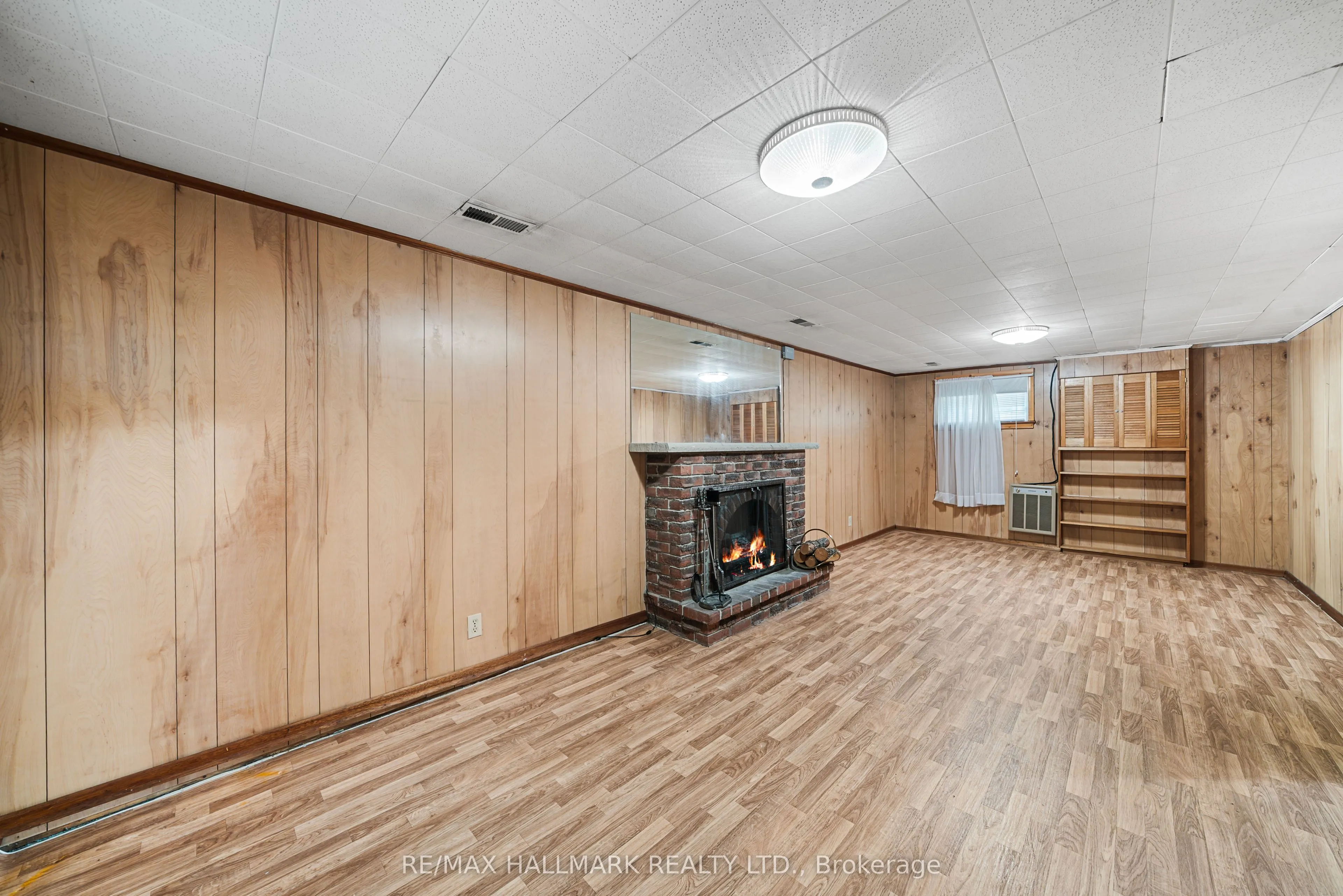 27 Sunray Crescent