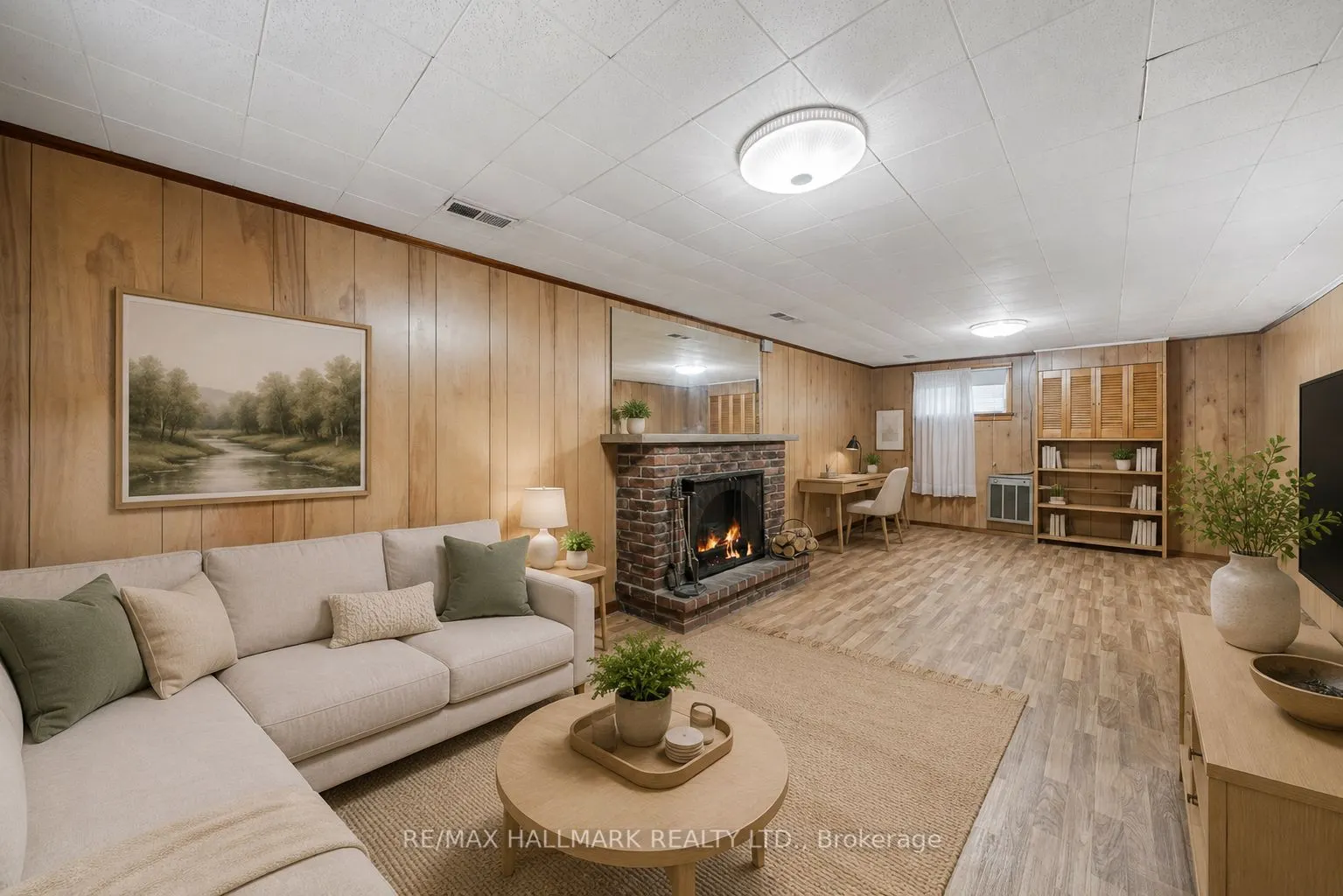 27 Sunray Crescent