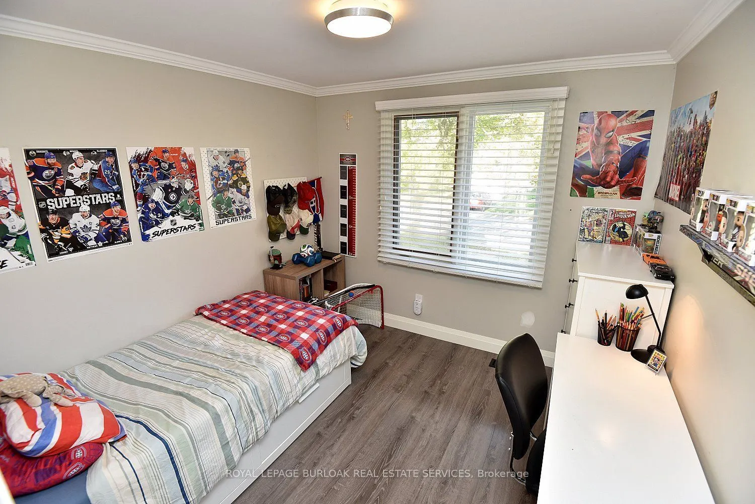 699 Castleguard Crescent