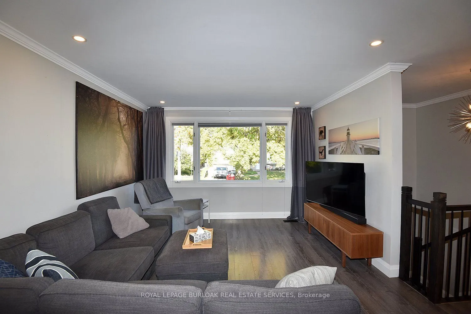 699 Castleguard Crescent