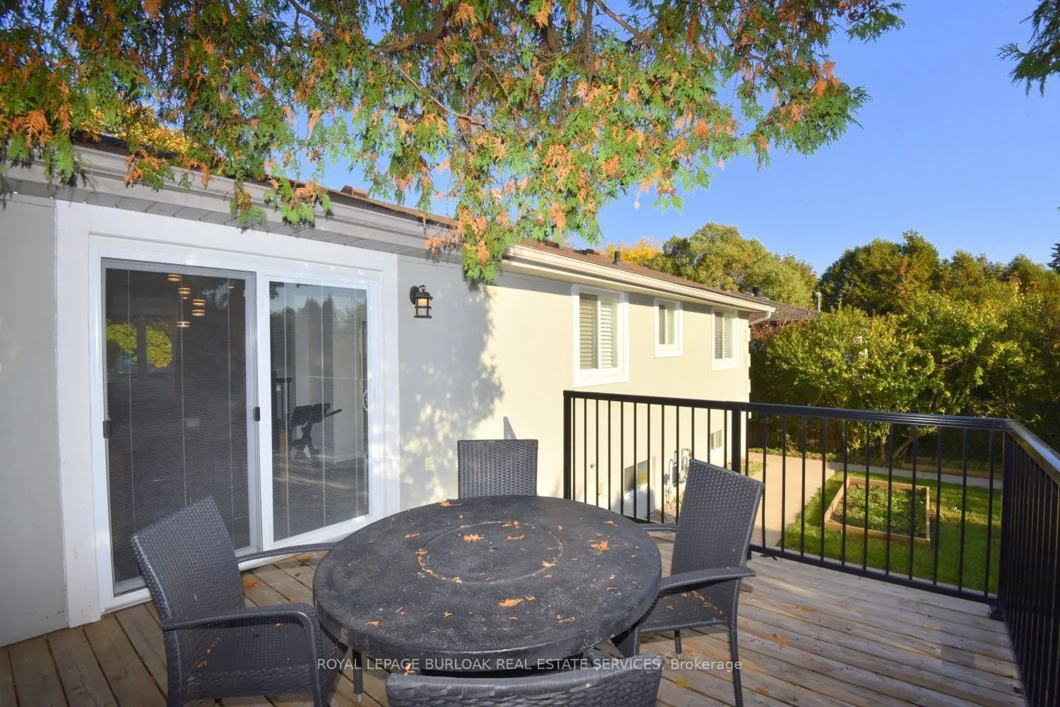 699 Castleguard Crescent