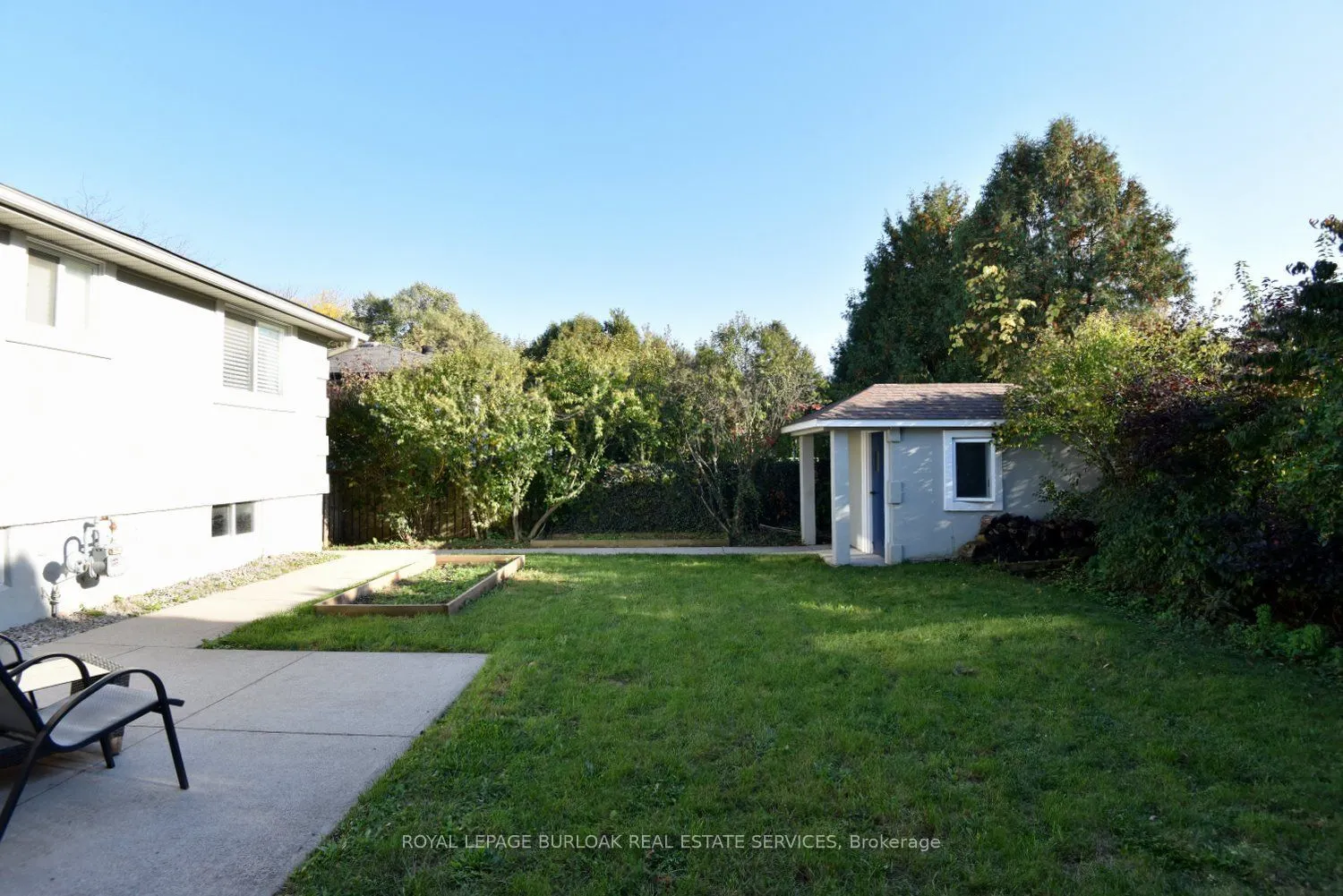 699 Castleguard Crescent