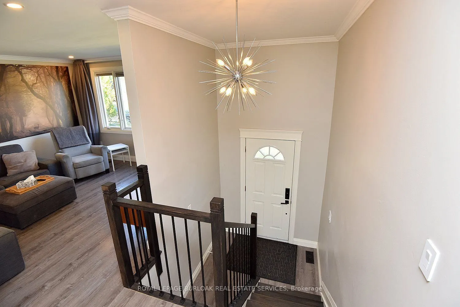 699 Castleguard Crescent
