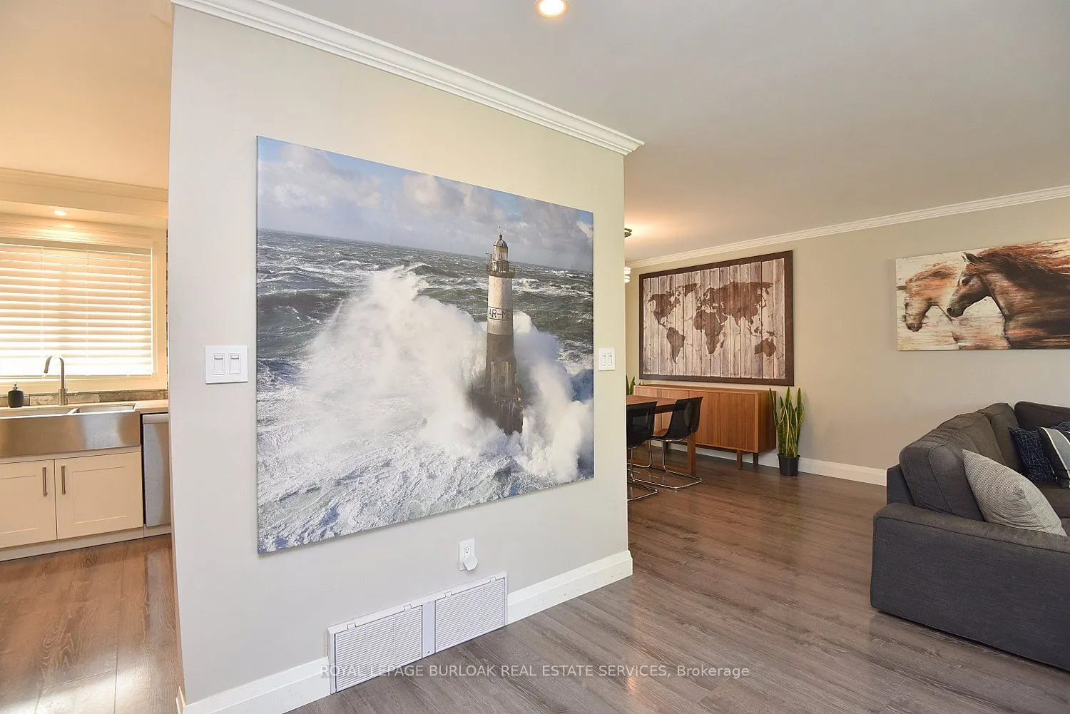 699 Castleguard Crescent