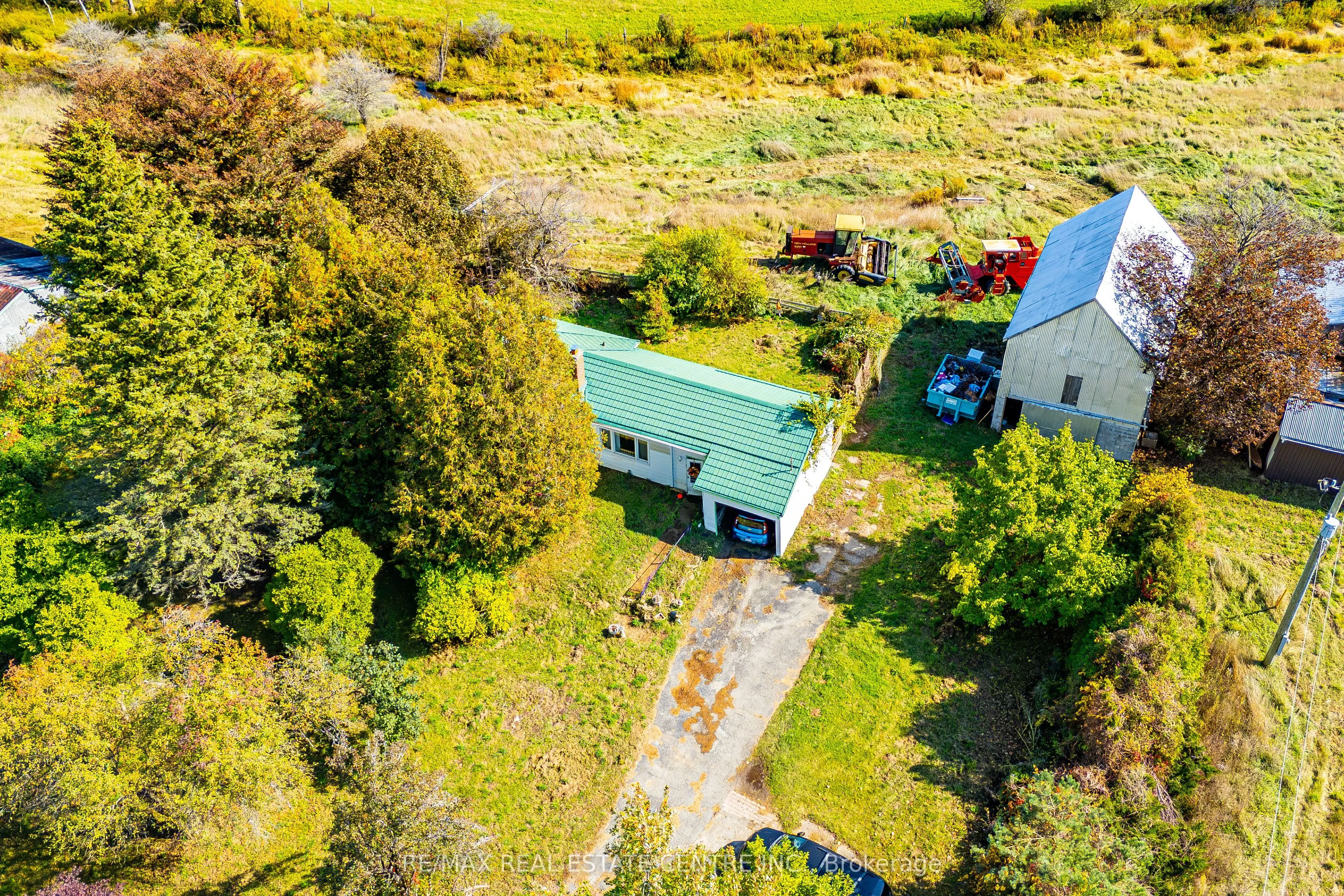 11858 32 Side Road