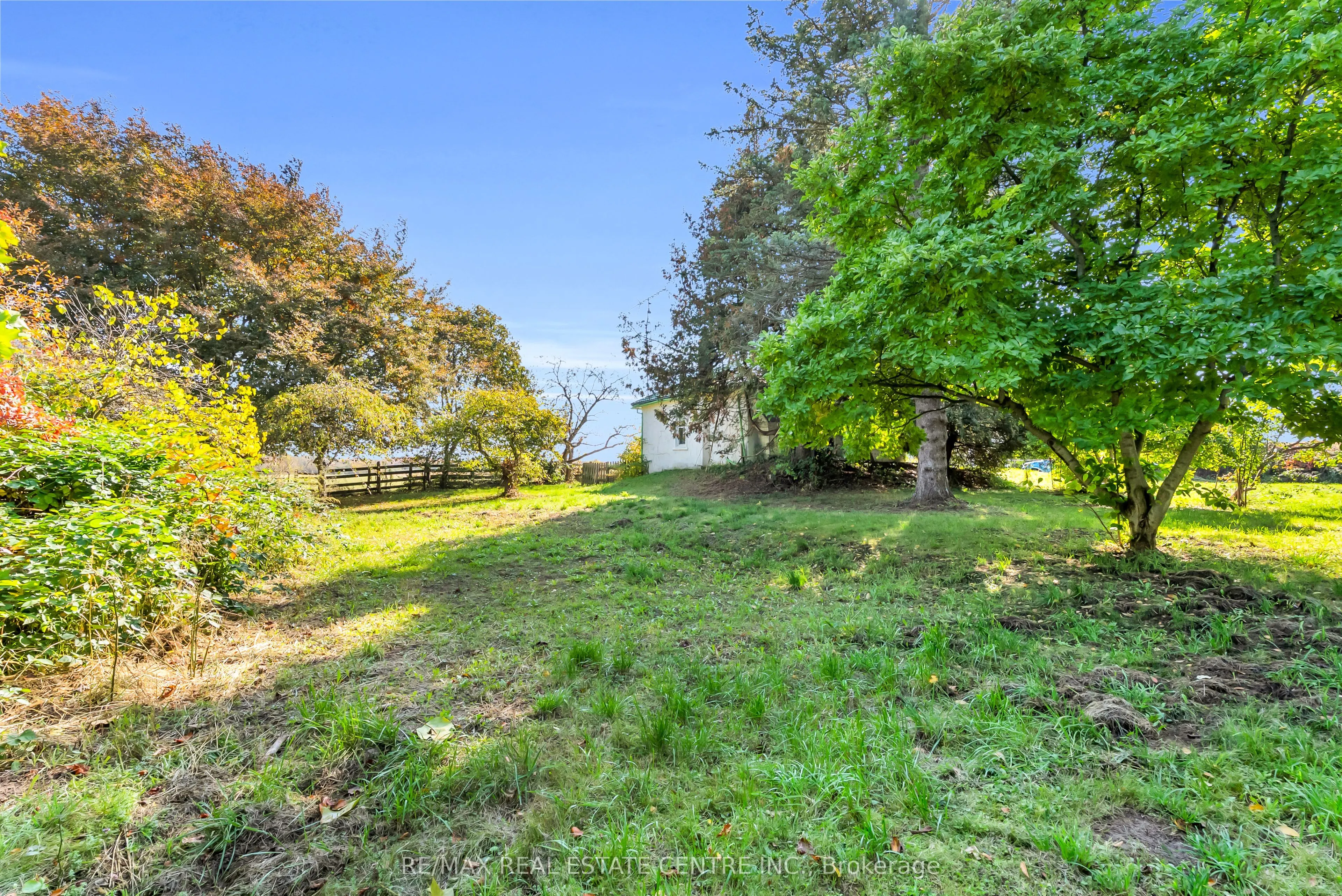 11858 32 Side Road