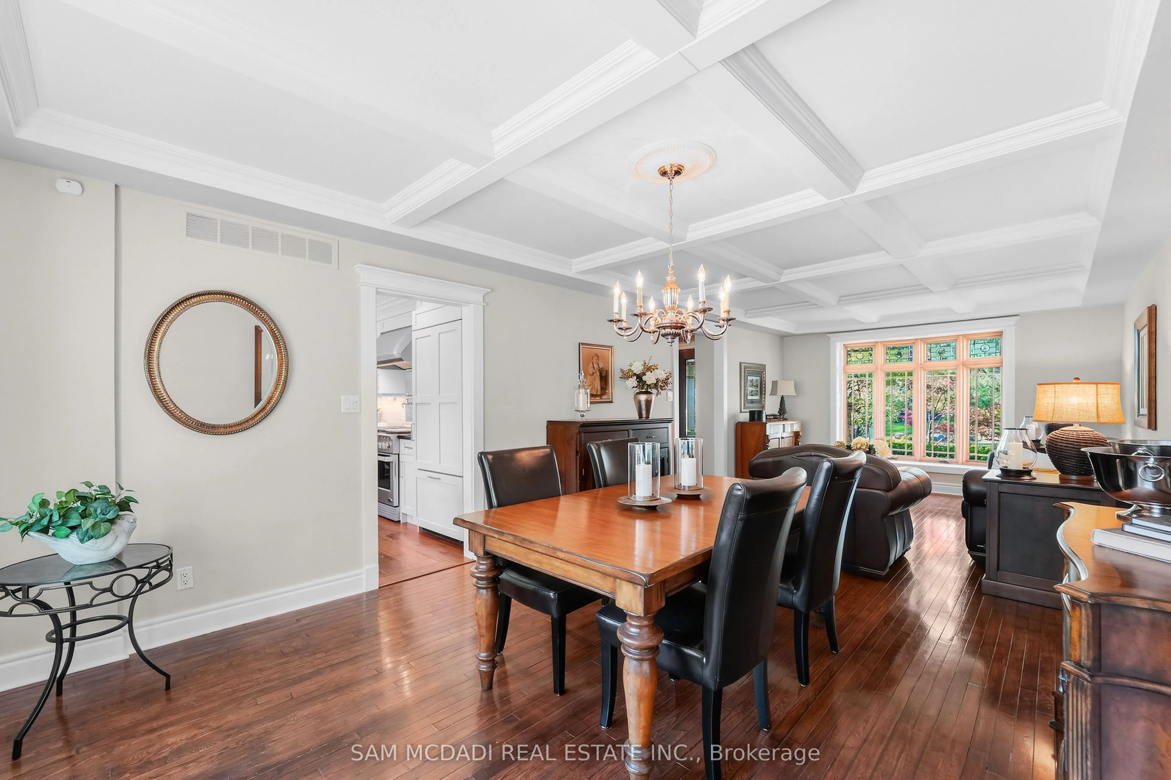 21 Kenninghall Boulevard
