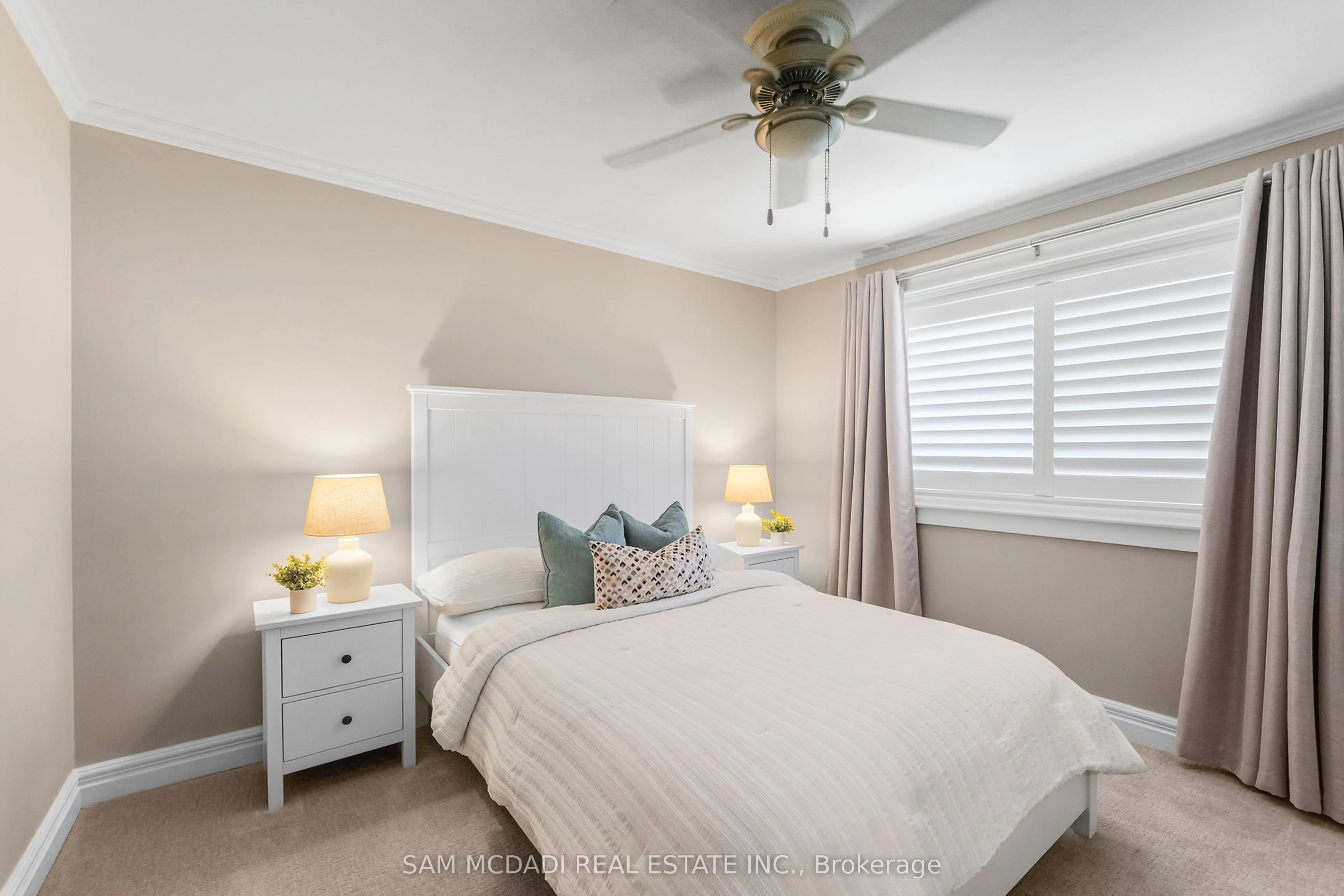 21 Kenninghall Boulevard