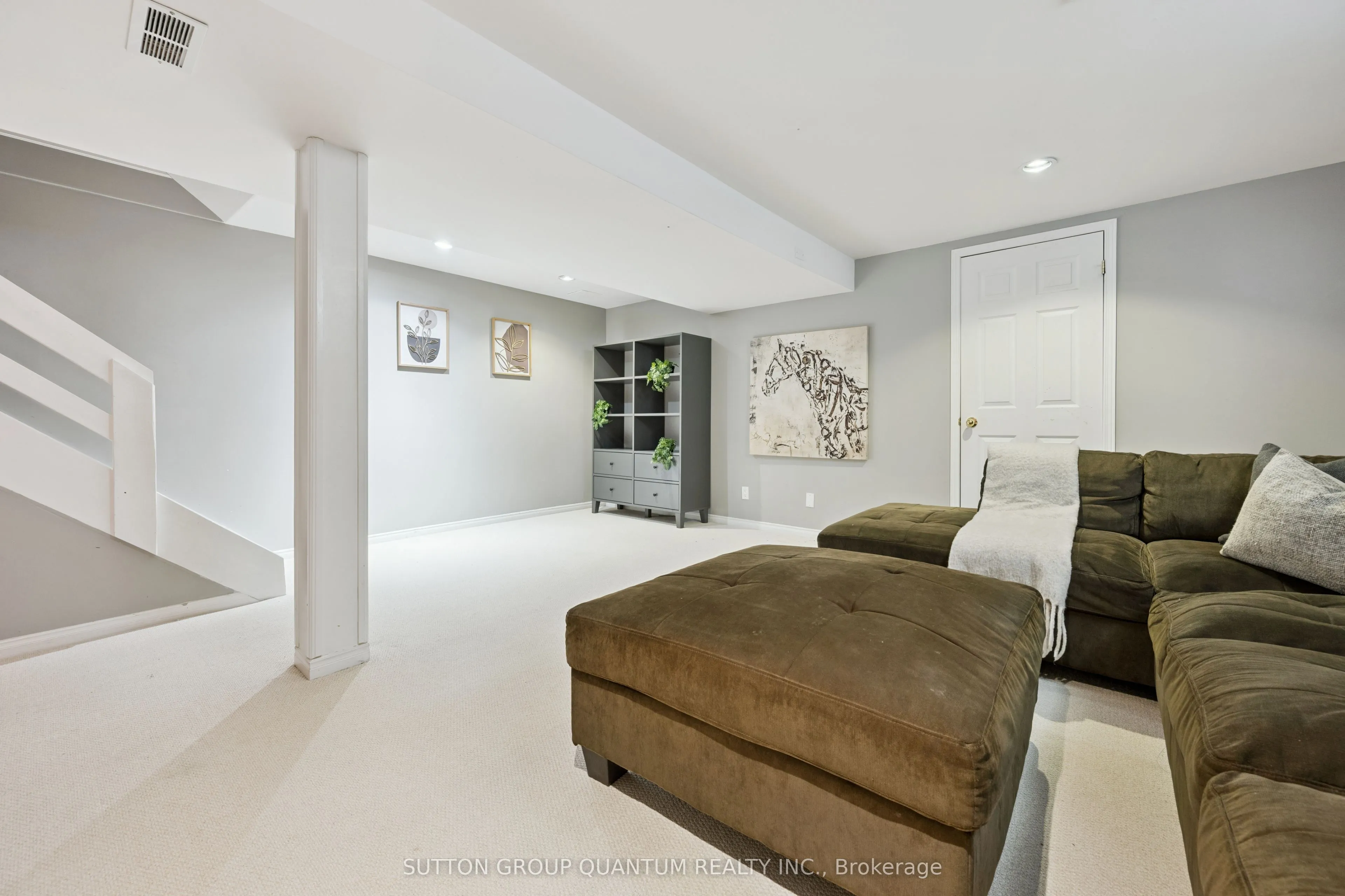 3092 Shannon Crescent