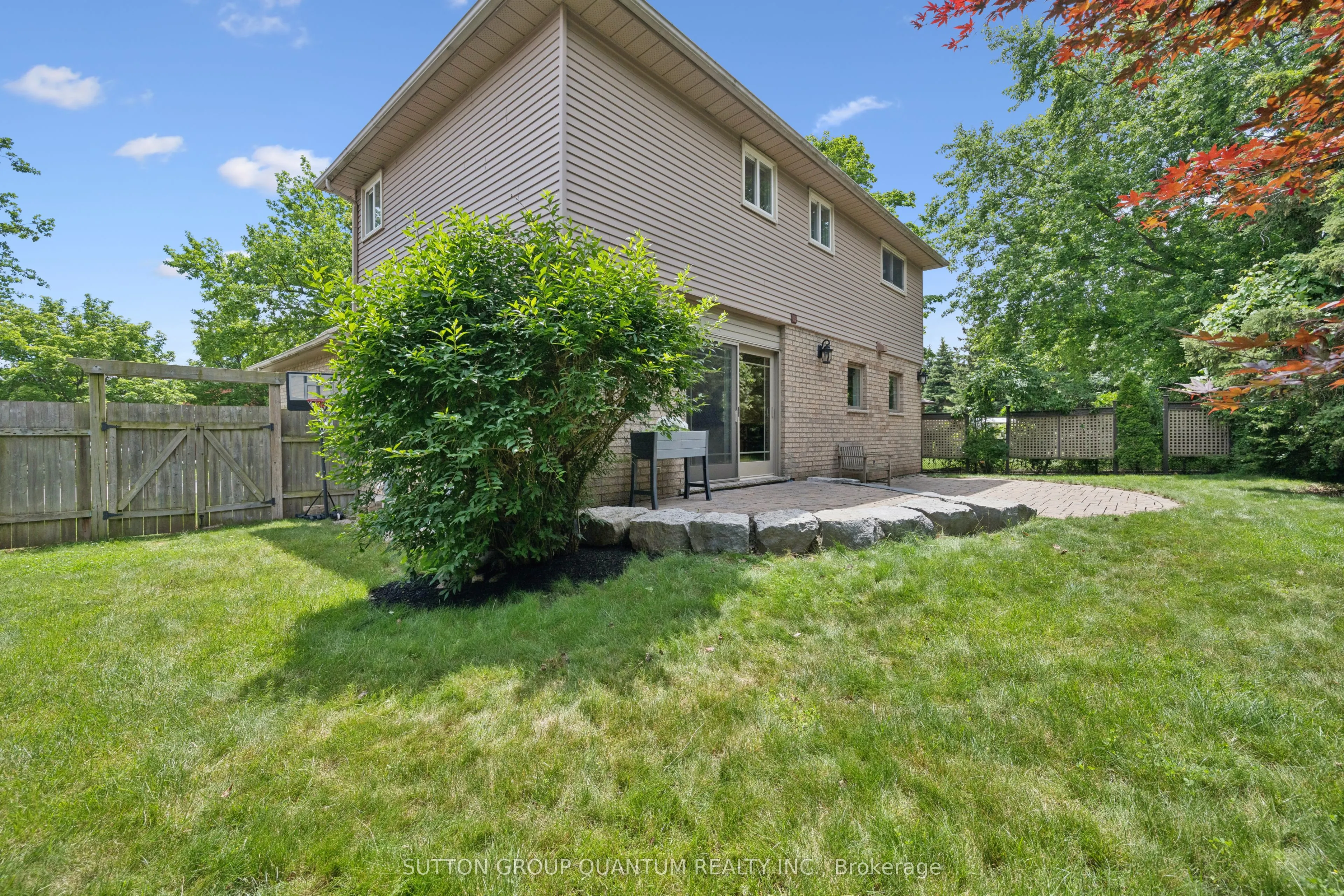3092 Shannon Crescent