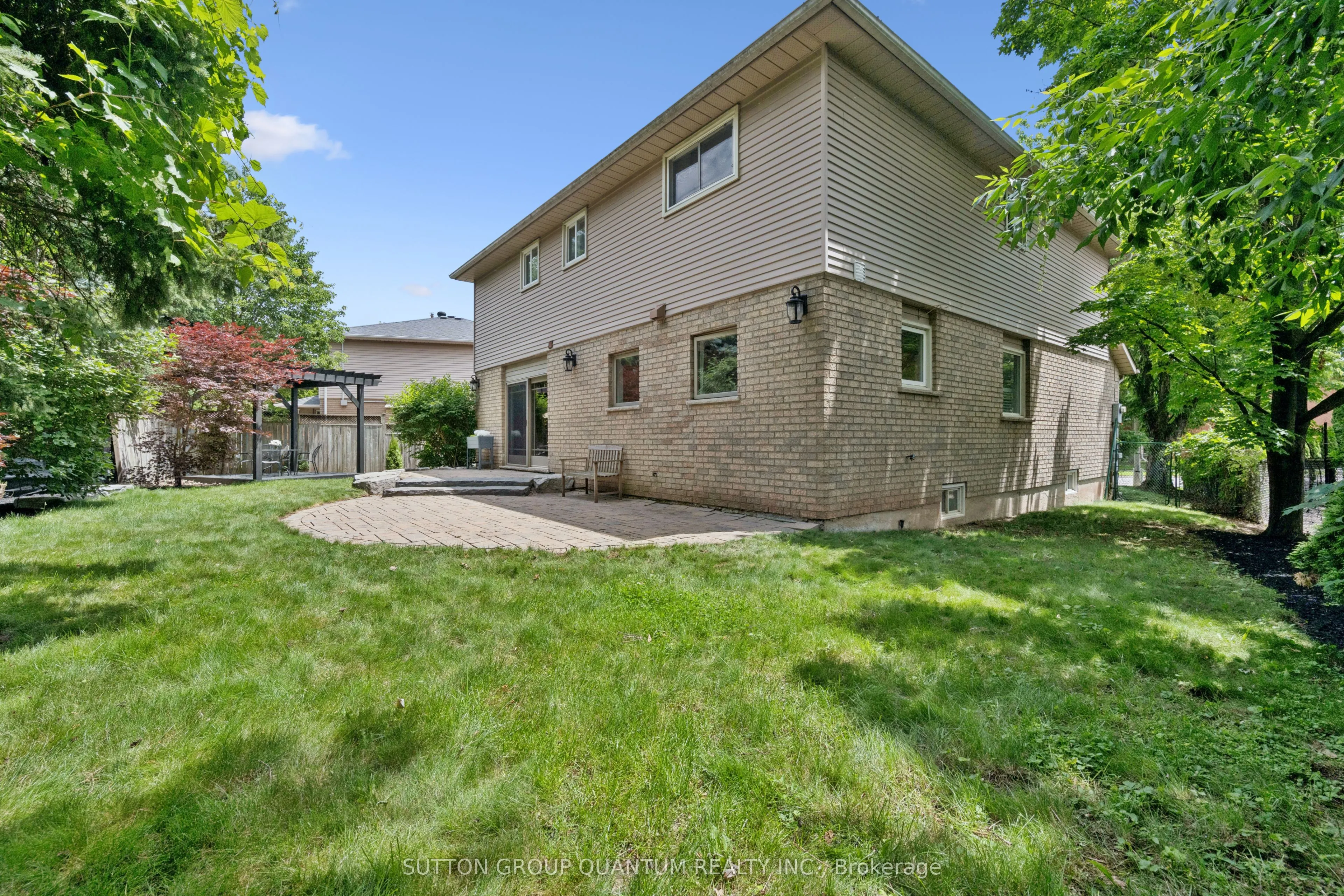 3092 Shannon Crescent