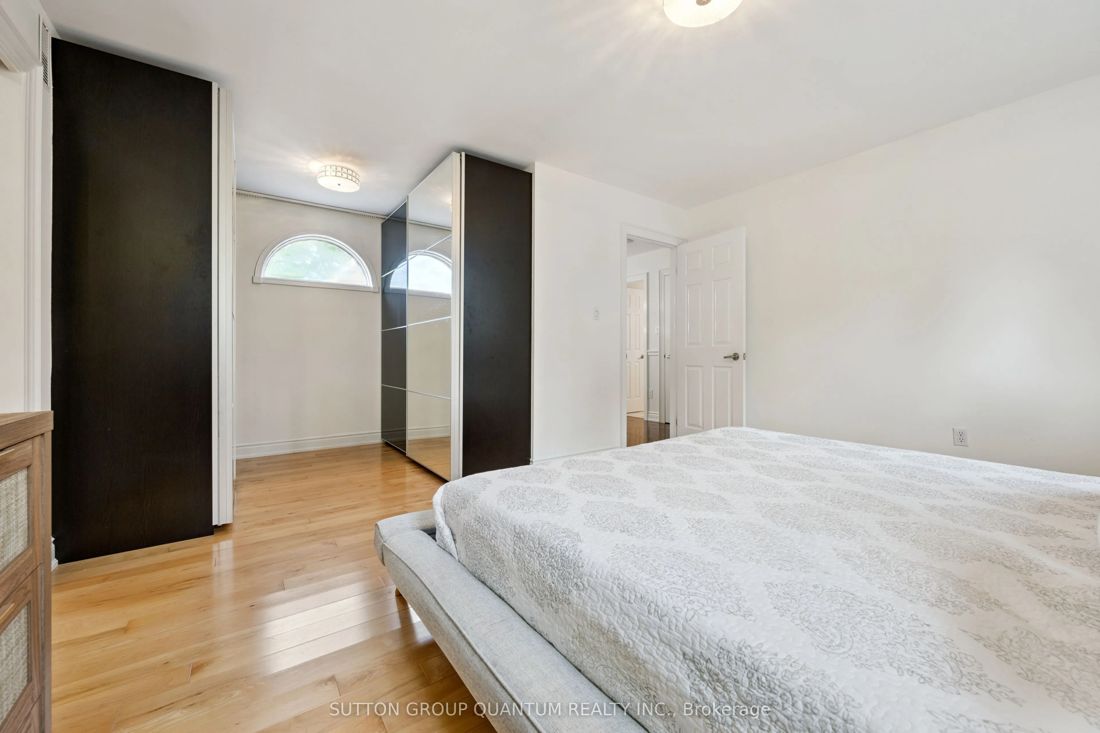 3092 Shannon Crescent