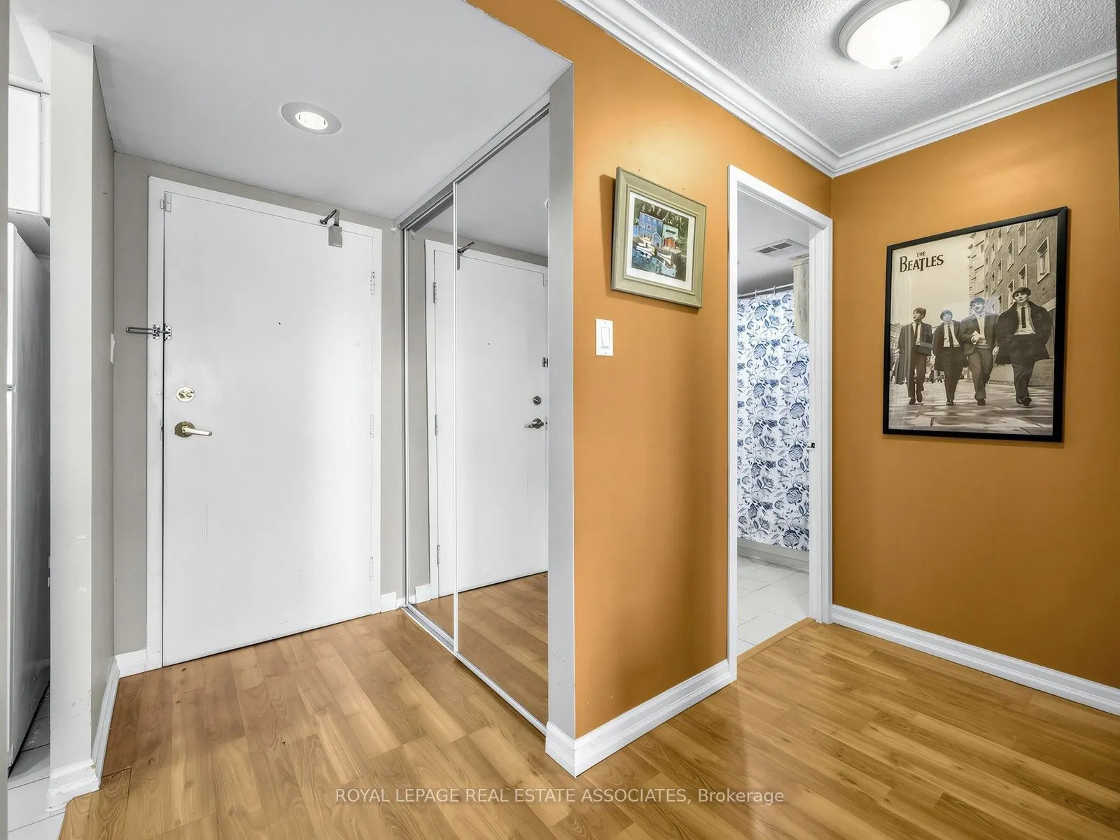2091 Hurontario Street #504