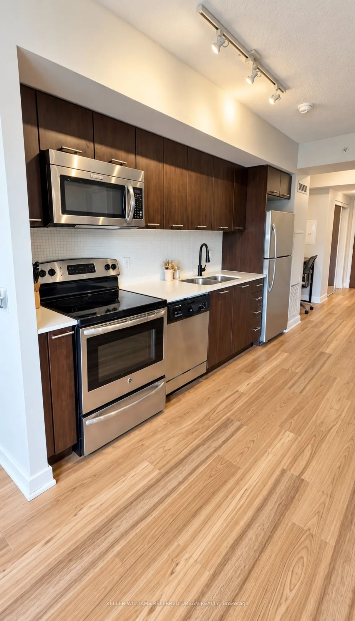 2220 Lakeshore Boulevard #307