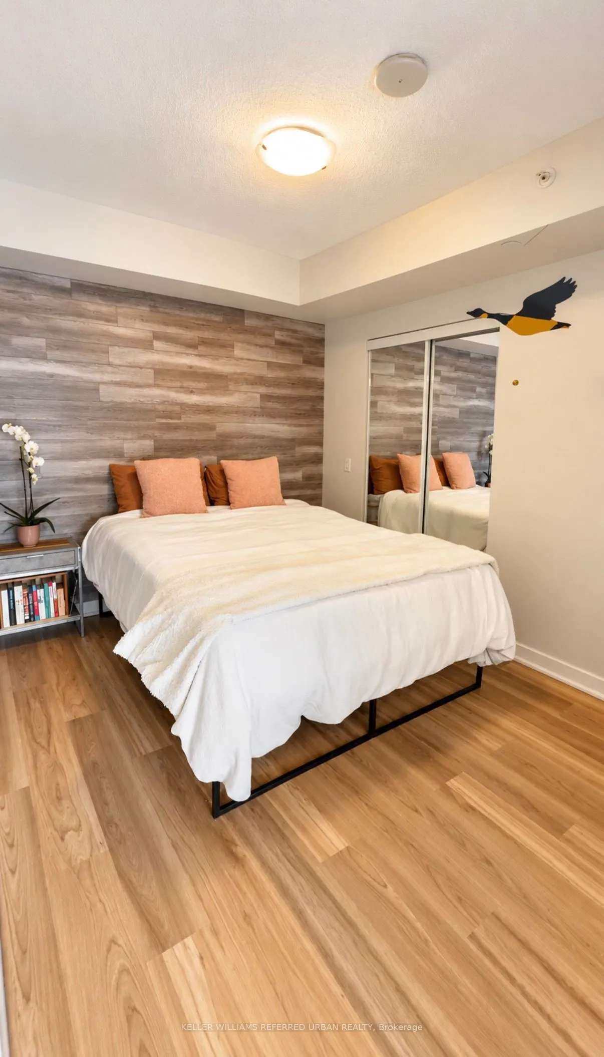 2220 Lakeshore Boulevard #307