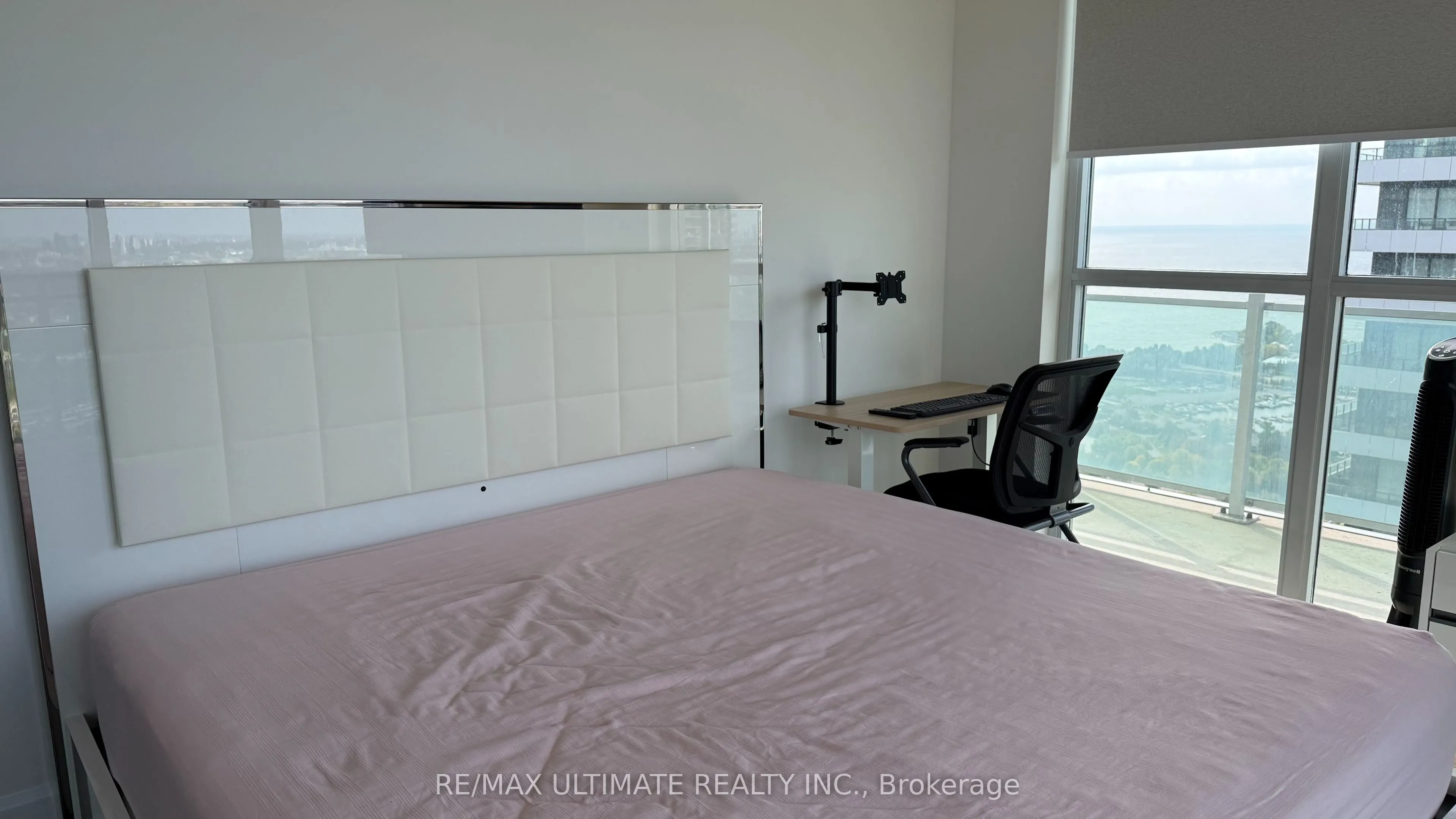 33 Shore Breeze Drive #3901