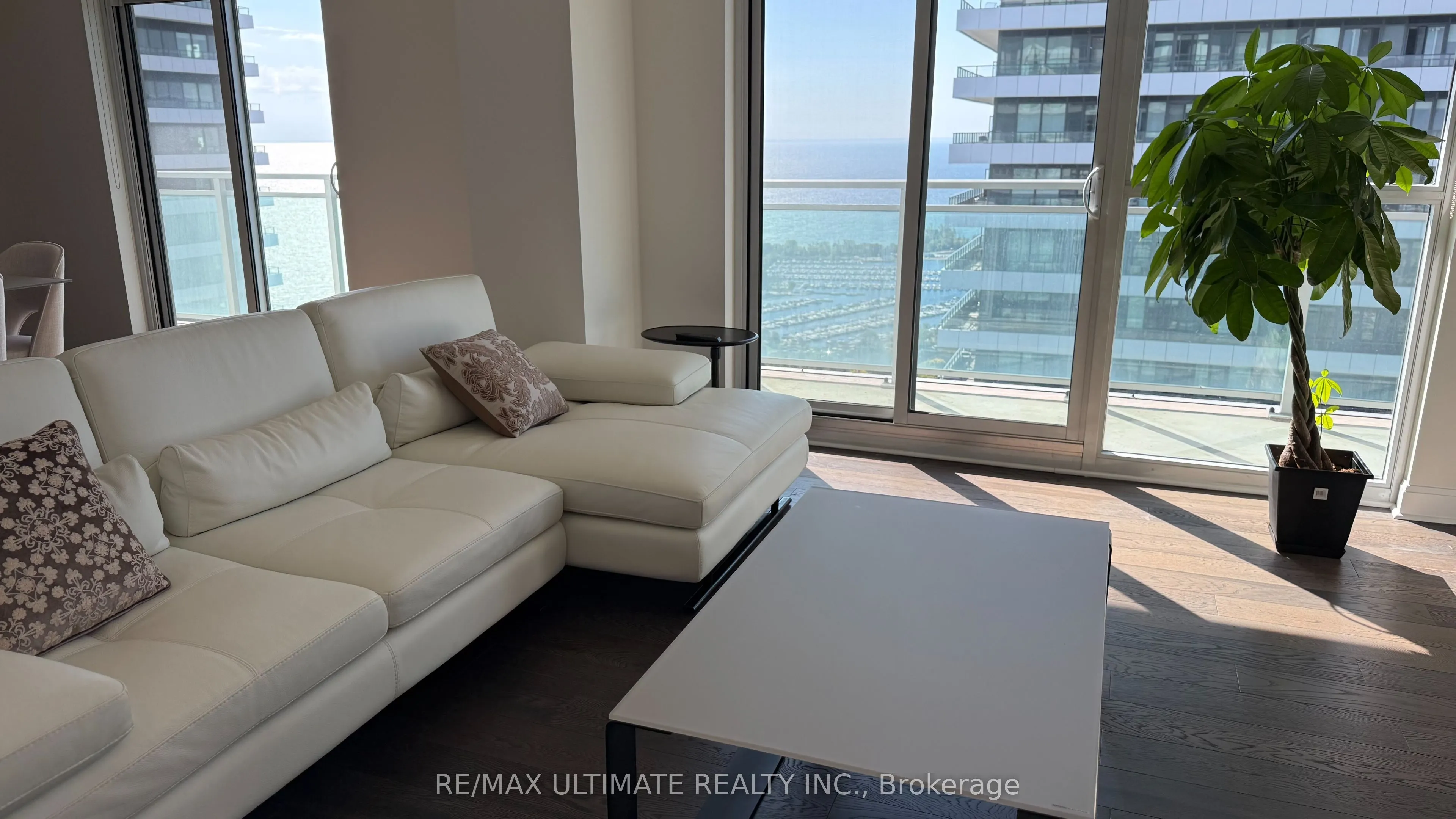 33 Shore Breeze Drive #3901