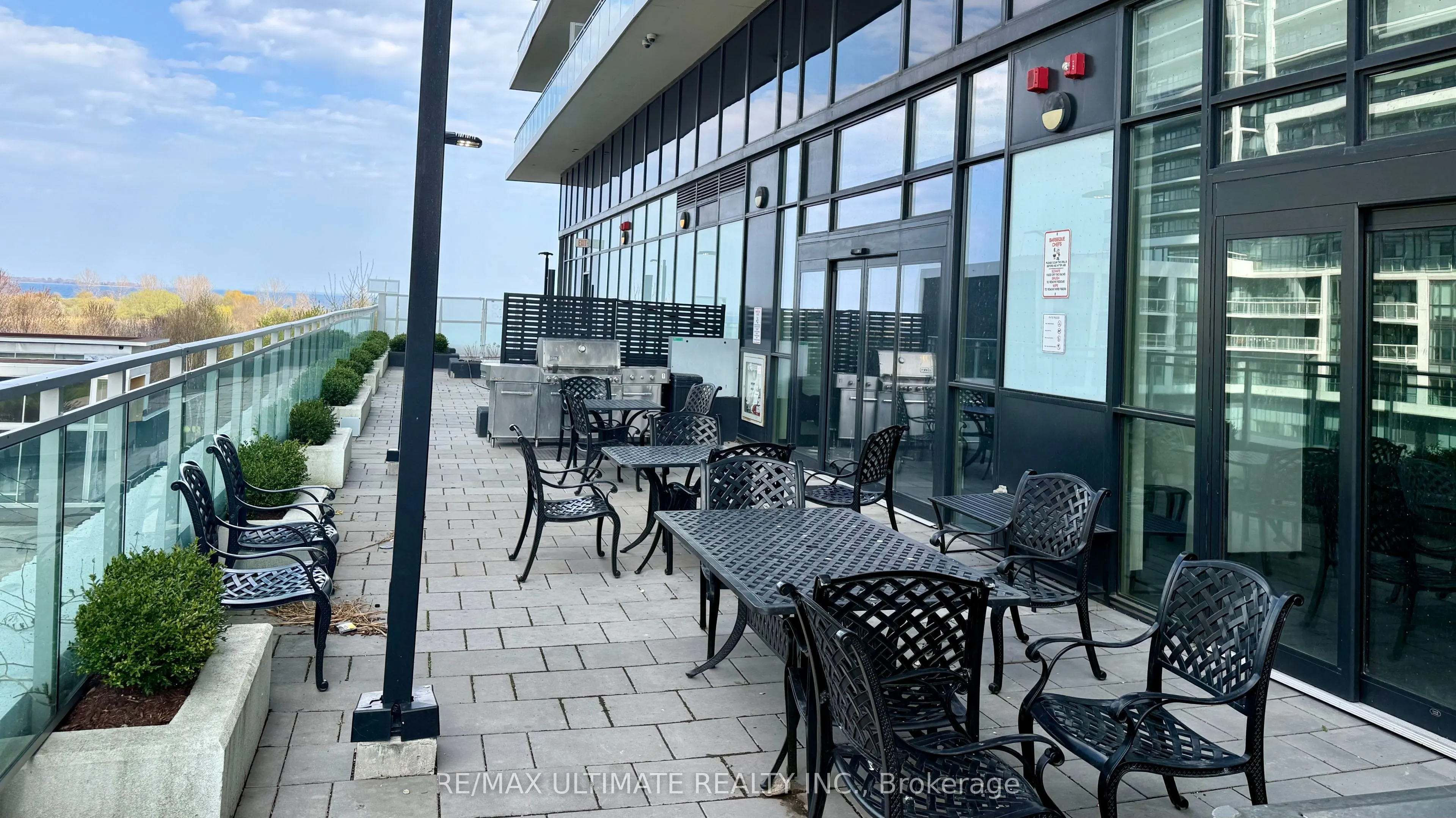 33 Shore Breeze Drive #3901