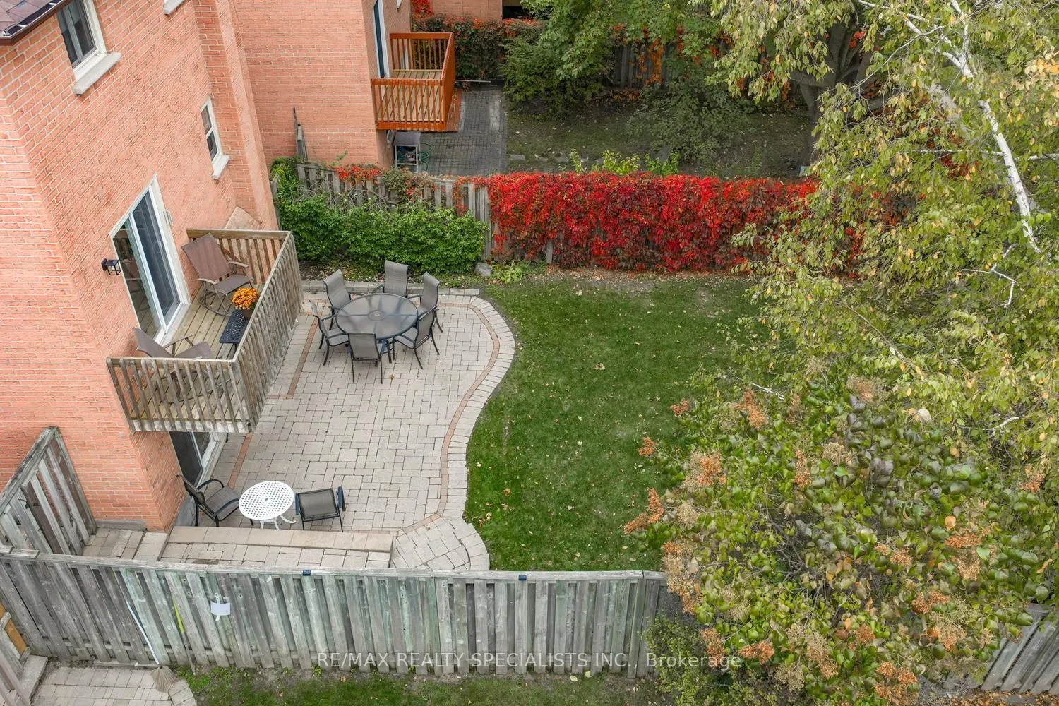 1027 Serdica Court