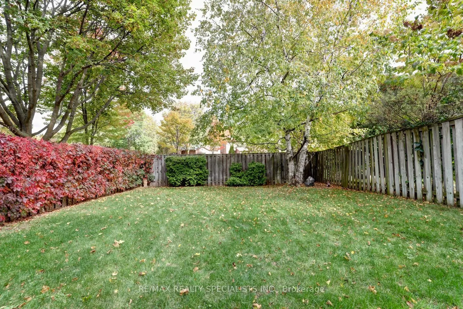 1027 Serdica Court